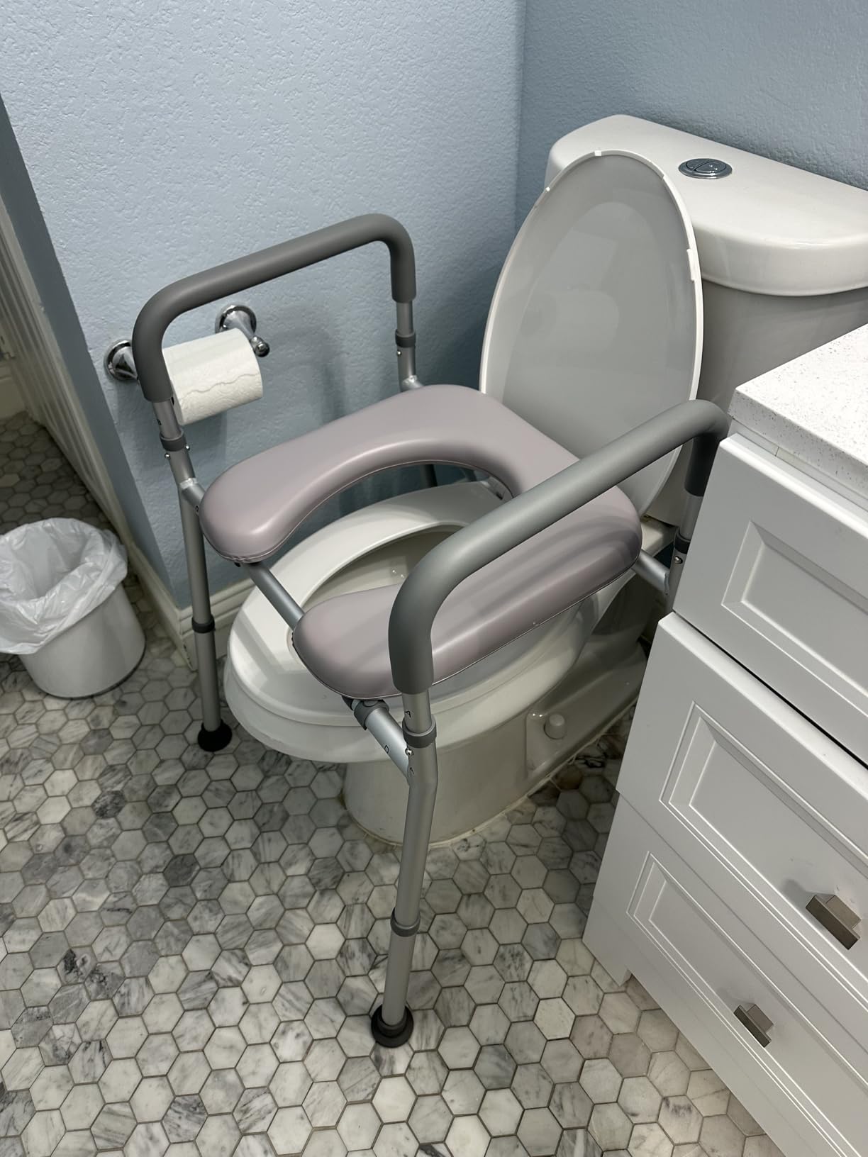 HOMLAND Raised Toilet Seat with Handles, Toilet Seat Riser for Seniors with Adjustable Height & Width, FSA HSA Eligible 400lb Handicap Elevated Toilet Seat for Elderly, Pregnant, Fit Any Toilet customer photo 2