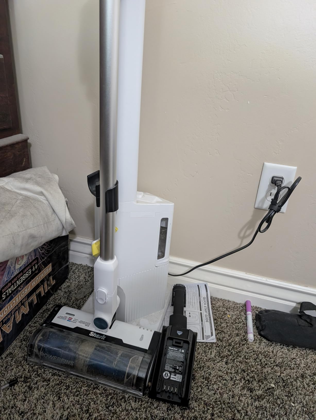 Shark Clean & Empty Cordless Stick Vacuum with HEPA Filter, Auto-Empty System, BU3521 customer photo 2