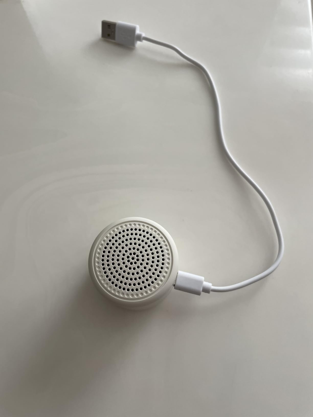 Dreamegg Portable Travel White Noise Machine for Sleep, Features Powerful Battery, Egg-Sized, 16 Nature Sounds, Timer, for Baby Adults Office Privacy Home Gift, Cream customer photo 1