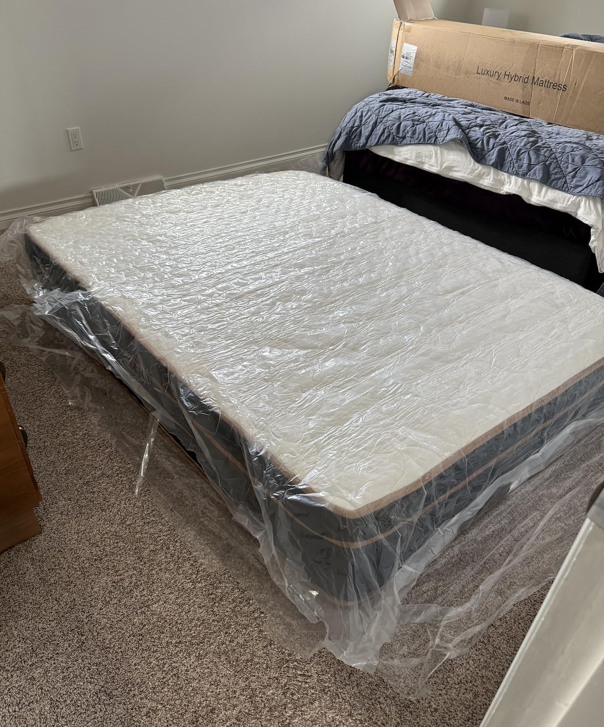 Firm Queen Mattress 12 Inch, Cooling Hybrid Bed in a Box, 7-Zones Individual Pocket Spring, Motion Isolation, Targeted Hip/Shoulder/Lumbar Support, Fiberglass-Free, 365-Night Trial, CertiPUR-US customer photo 2