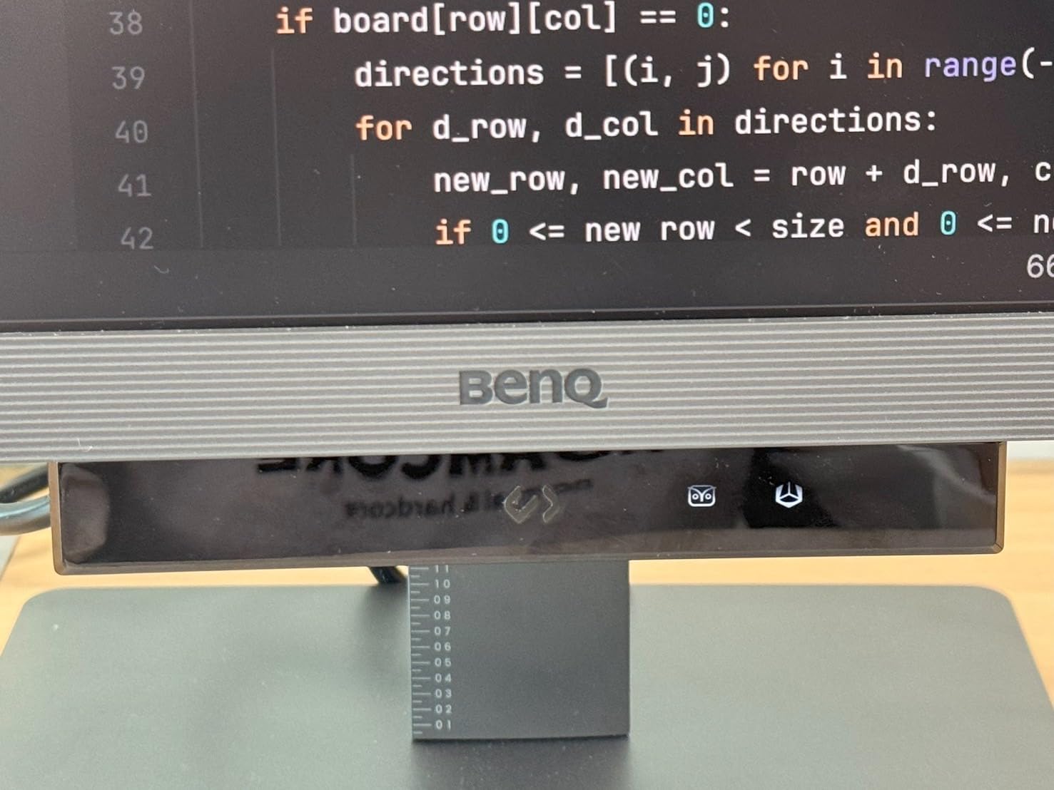BenQ RD280U 28.2-inch 4K 3840x2560 3:2 Programming Monitor, Eye-Care, Nano Matte Panel, Coding Modes, MoonHalo Backlight, 90W USB-C, KVM, VESA Mount, Developer Monitor customer photo 1