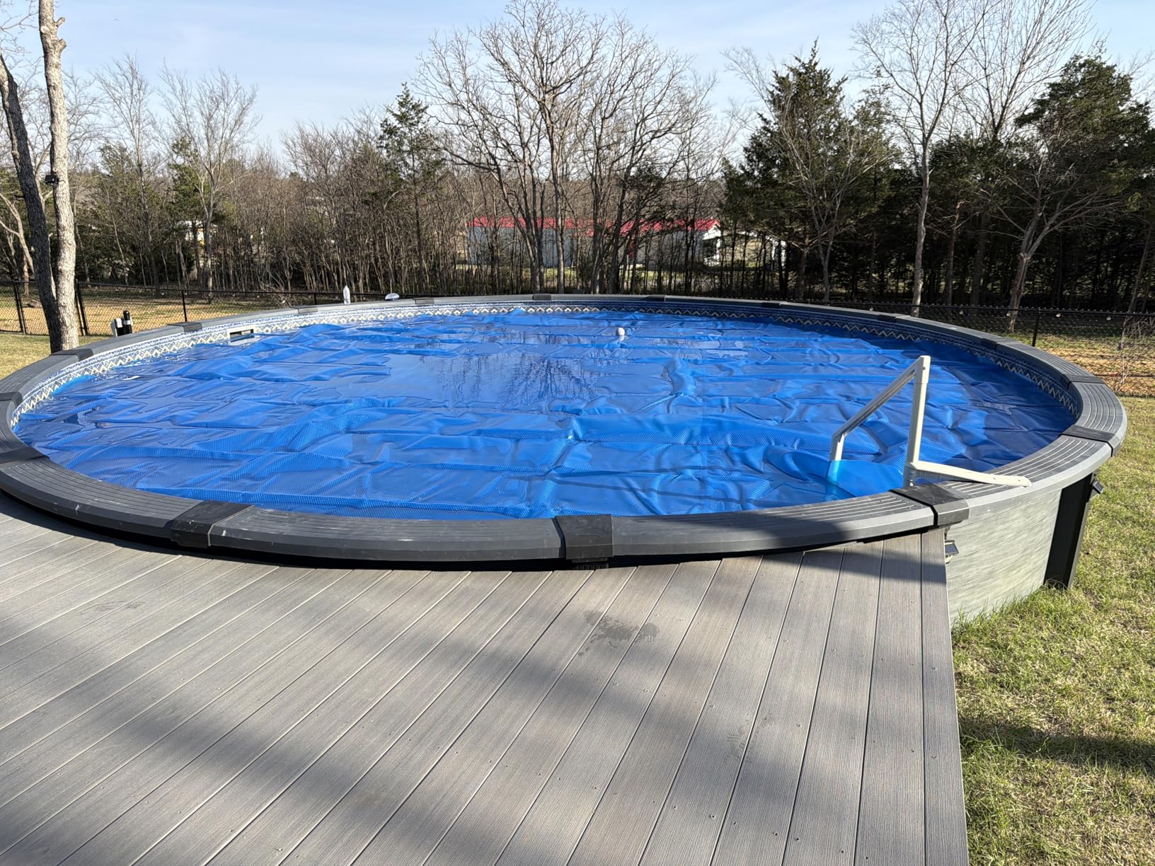 VEVOR Solar Pool Cover, 28 x 14 ft Rectangle Solar Cover 16 mil for Pools, Inground Above Ground Swimming Pool Solar Blanket with Bubble, Heat Retaining Solar Covers Blue customer photo 1