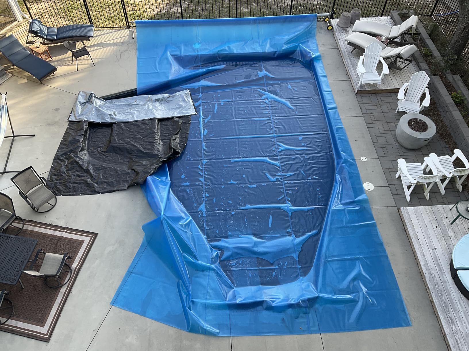 VEVOR Solar Pool Cover, 28 x 14 ft Rectangle Solar Cover 16 mil for Pools, Inground Above Ground Swimming Pool Solar Blanket with Bubble, Heat Retaining Solar Covers Blue customer photo 2