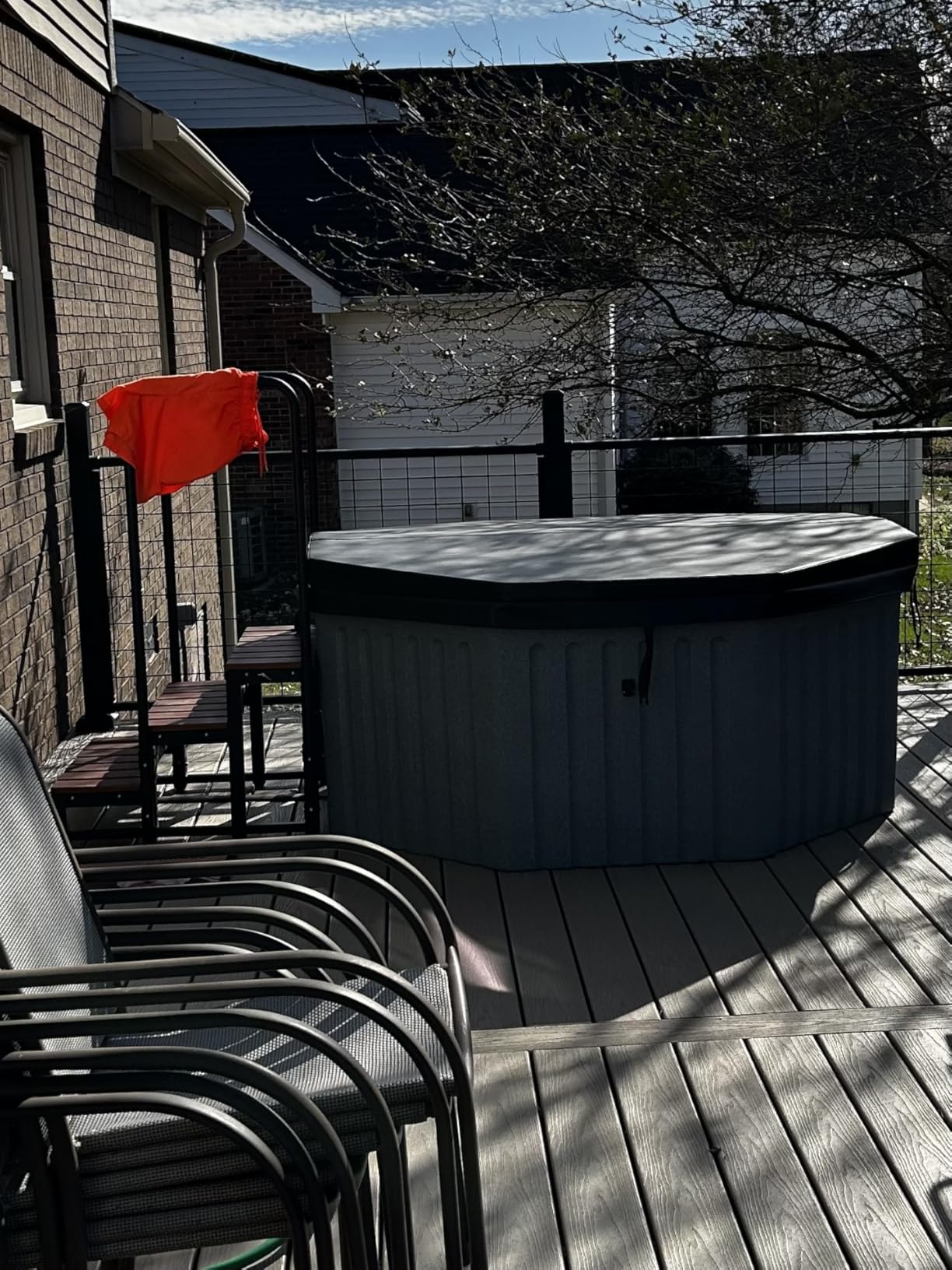 AquaLife Invi 5-Person Hot Tub with 11 Hydro Jets, LED Lighting & Insulated Cover - Non-Lounger Spa for Relaxation & Therapy customer photo 1