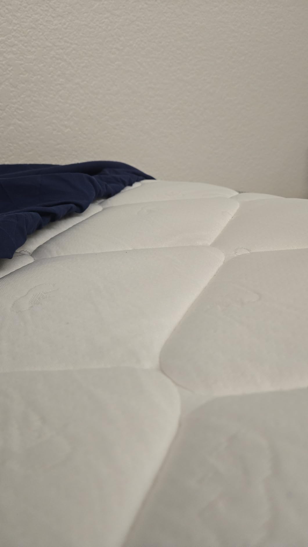Neo Sleep 12 Inch Queen Cooling Gel Memory Foam Mattress for Cool Sleep Medium Firm Pressure Relieving CertiPUR-US Certified Foam, Comfort & Supportive Mattress in a Box Fiberglass Free (Queen, 12 in) customer photo 2