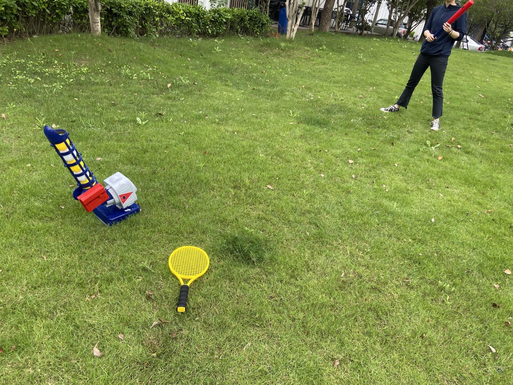 iPlay, iLearn Kids Pitching Machine Toys, 2 in 1 RC Baseball Tennis Pitcher, Auto Ball Launching Bat, Boy Outdoor Outside Sports Backyard Game, Birthday Gift 5 6 7 8 10 12 Yr Youth-Partially Assembled customer photo 2