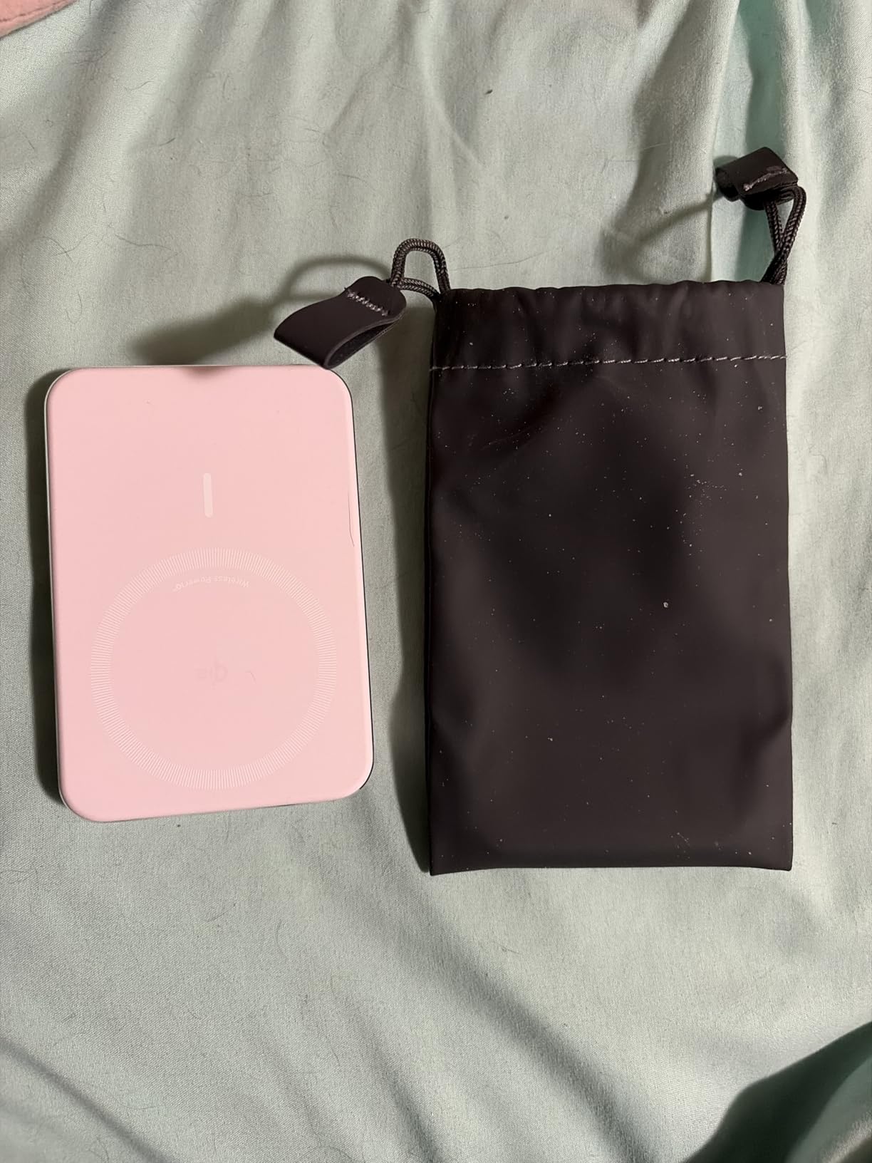 Anker MagGo Power Bank, Slim 10,000mAh Magnetic Battery Pack, Qi2 Certified 15W Ultra-Fast MagSafe Compatible Portable Charger, Ergonomic Design, for iPhone17/16/15/14 Series, and More customer photo 2