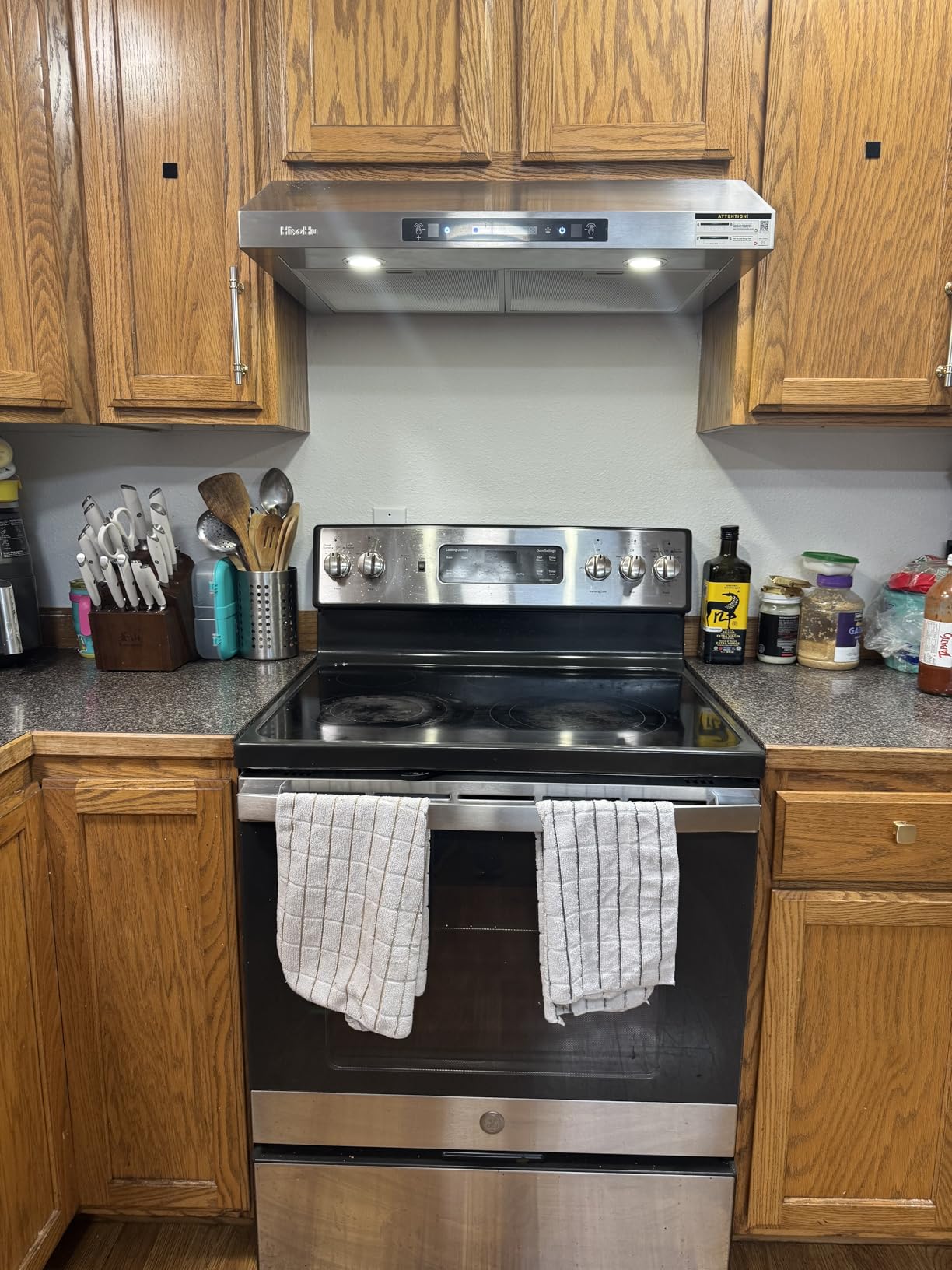 HisoHu 30 Inch Under Ducted Cabinet Range Hood with 1200 CFM, 4 Speed Gesture Sensing Kitchen Exhaust Hood & Touch Control Panel, Stainless Steel Stove Vent Hood with 2 LED Lights (Black) customer photo 2