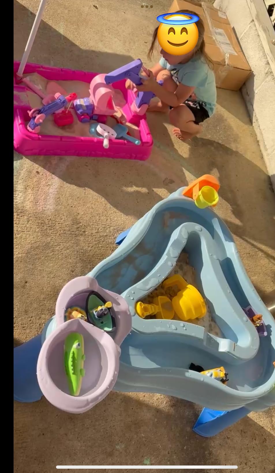 Little Tikes Bluey Water Table with 6 Accessories & Characters - Full Set (727382) customer photo 2