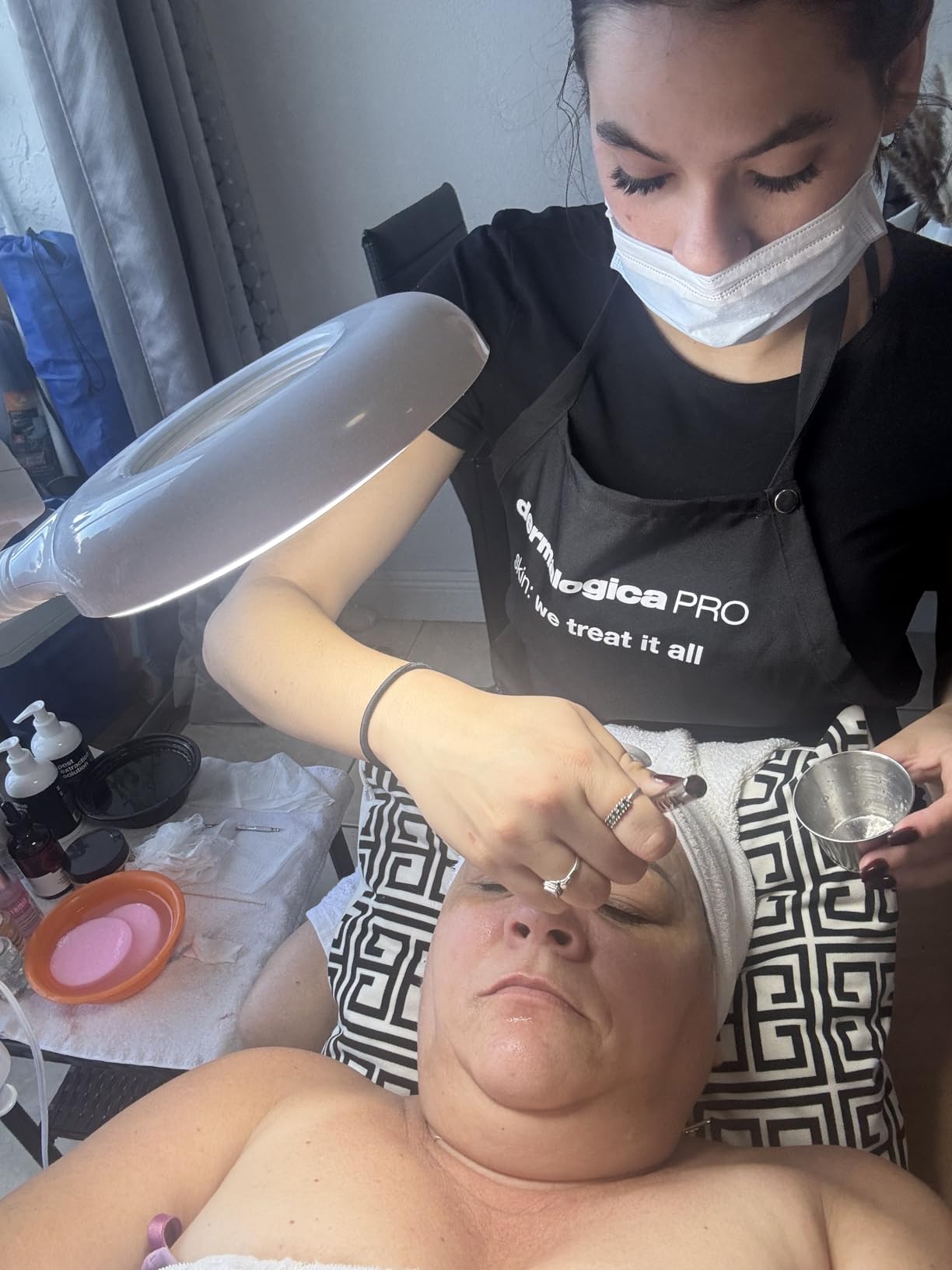 Professional 3 in 1 Facial Steamer Deep Cleaning Ozone Facial Steamer with 5X Magnifying Light & Rolling Wheels Hot/Cold Mist Function for Salon Spa Home Beauty Equipment, White customer photo 2