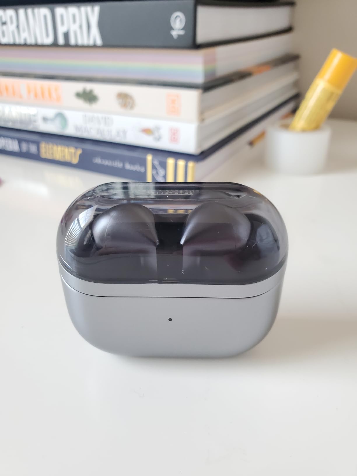 Galaxy Buds 3 Pro AI True Wireless Bluetooth Earbuds, Noise Cancelling, Sound Optimization, Redesigned Comfort Fit, Silver [US Version, Amazon Exclusive, 2Yr Warranty] customer photo 2