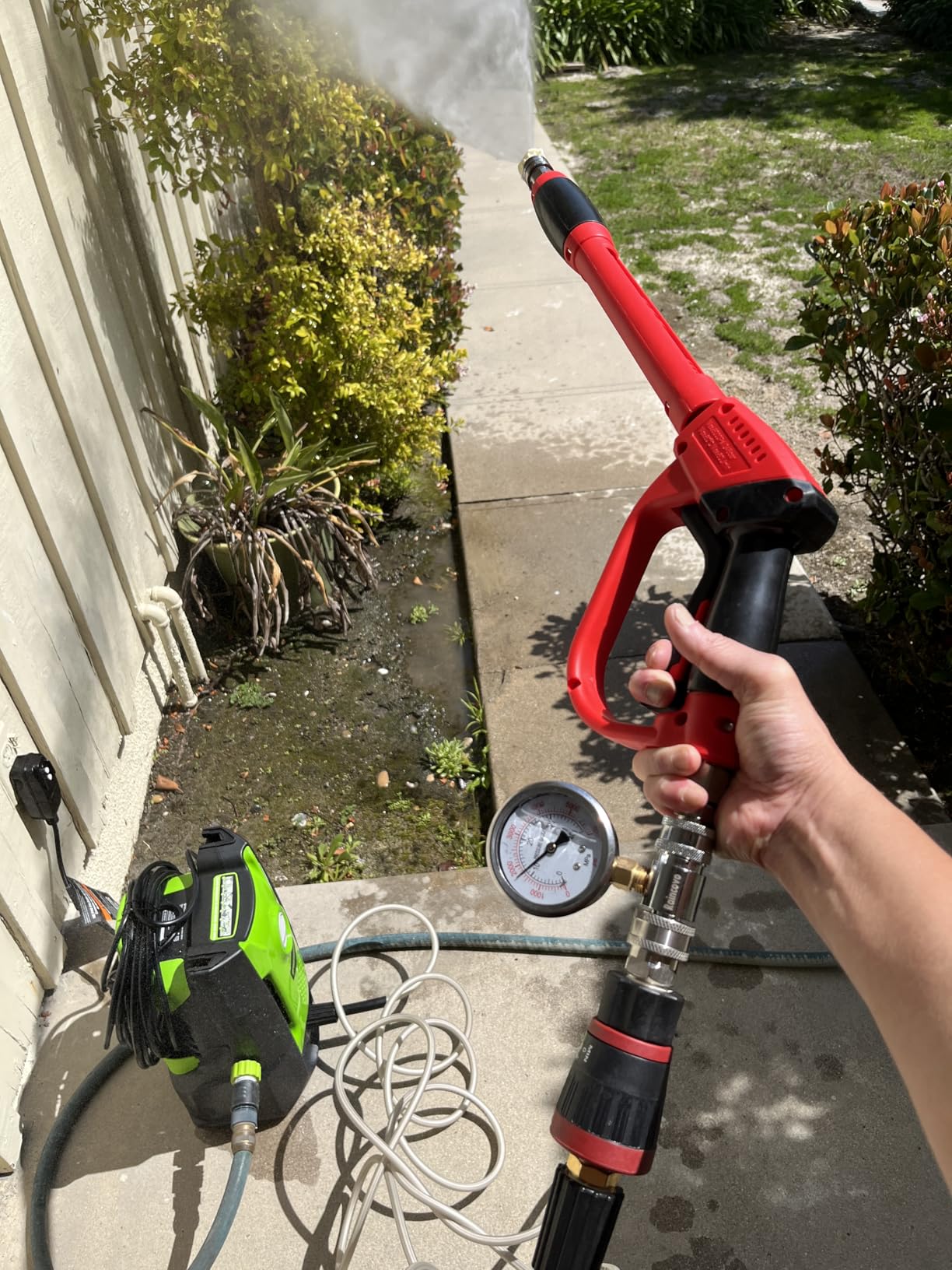 Greenworks 1900 PSI (SGS Certified) 1.2 GPM 13Amp Portable Compact Electric Pressure Washer, Power Washer for Cars, Driveways, Patios, Patio Furniture & Around Pools customer photo 1