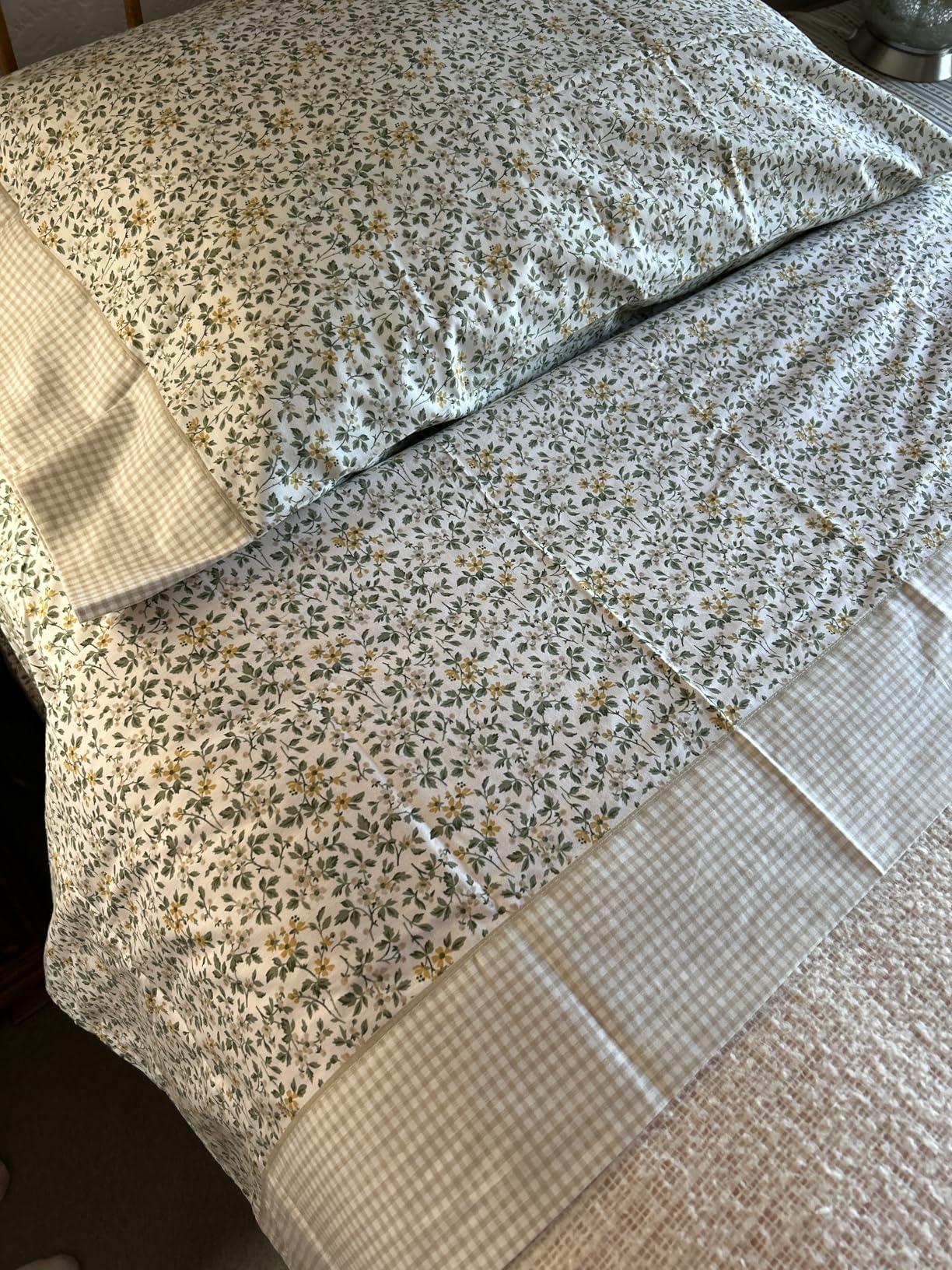 Laura Ashley - King Sheets, Cotton Percale Bedding Set, Lightweight & Breathable Home Decor, Oeko-Tex Certified (Heirloom Ditzy Gold, King) customer photo 1