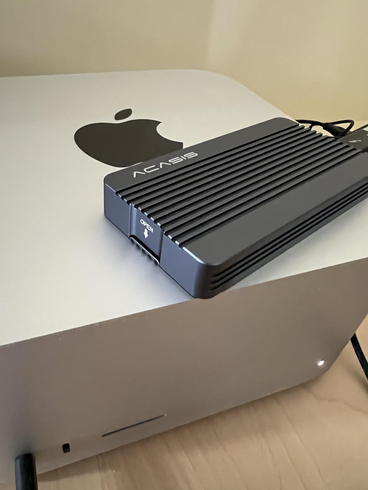 ACASIS 40Gbps M.2 NVMe SSD Enclosure for Thunderbolt 4/3/USB4, with Tool-Free Installation, Aluminum Heat Sink & Noiseless Design, Supports 2280-2230 SSDs for M1/M2 Pro/Max customer photo 1
