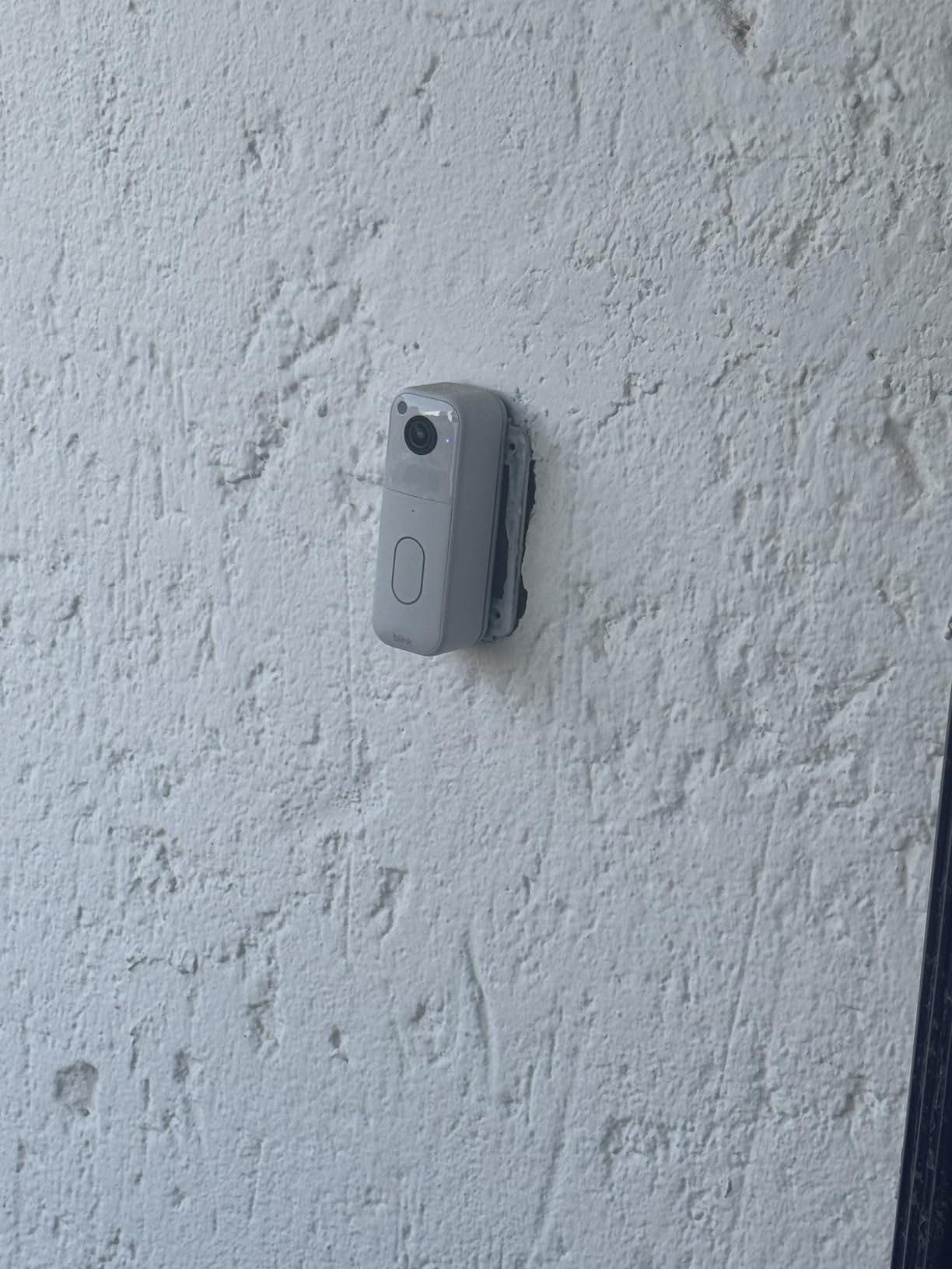 Blink Video Doorbell - Head-to-toe HD view, two-year battery life, and simple setup. Sync Module Core included - System (Black) customer photo 2
