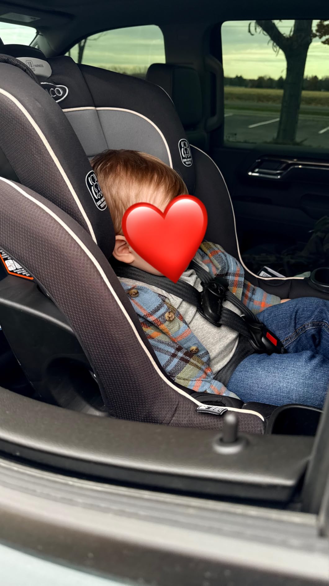 Graco Extend2Fit Convertible Baby Car Seat, Rear and Forward Facing, Adjustable Extension Panel for Extra Legroom, Redmond customer photo 2
