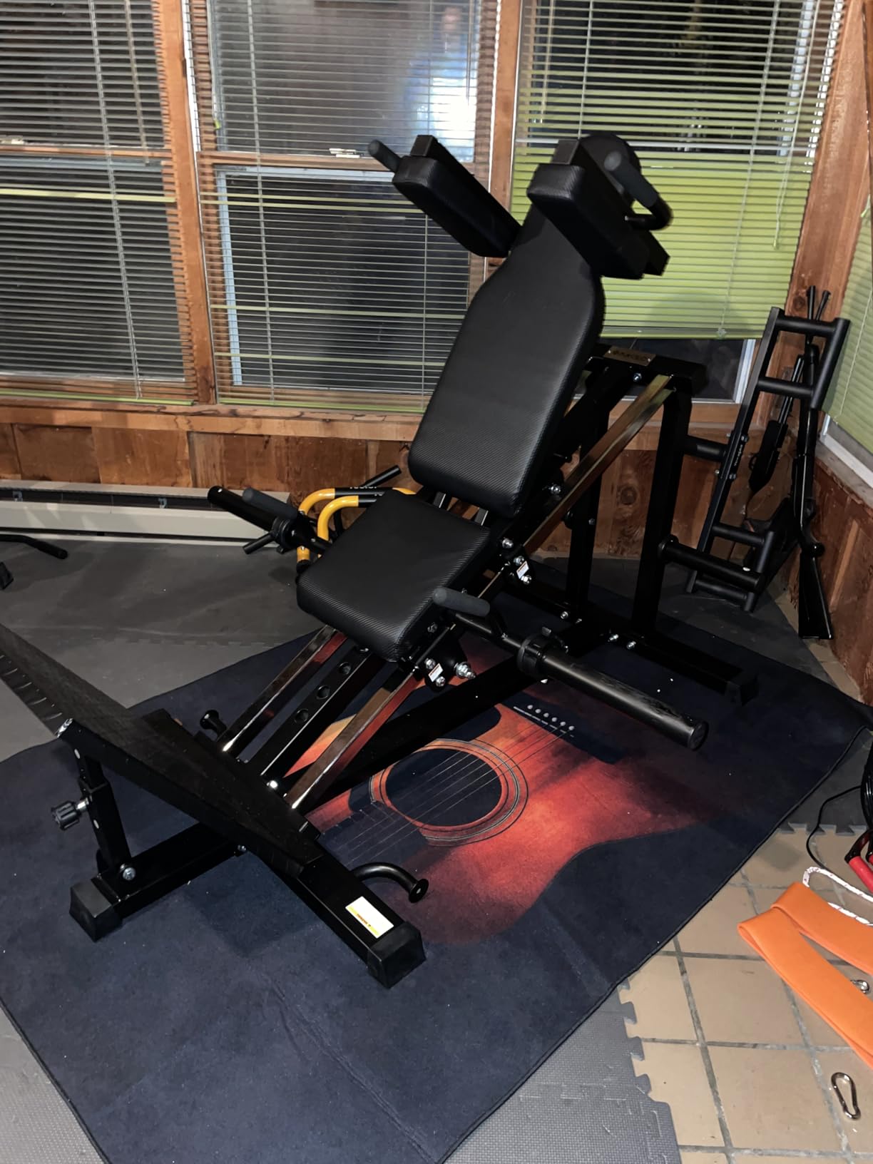 Mikolo Leg Press Hack Squat Machine, 30-Degree Compact Leg Press Machine for Home Gym, Hack Squat Machine with Removable Shoulder Pad customer photo 1