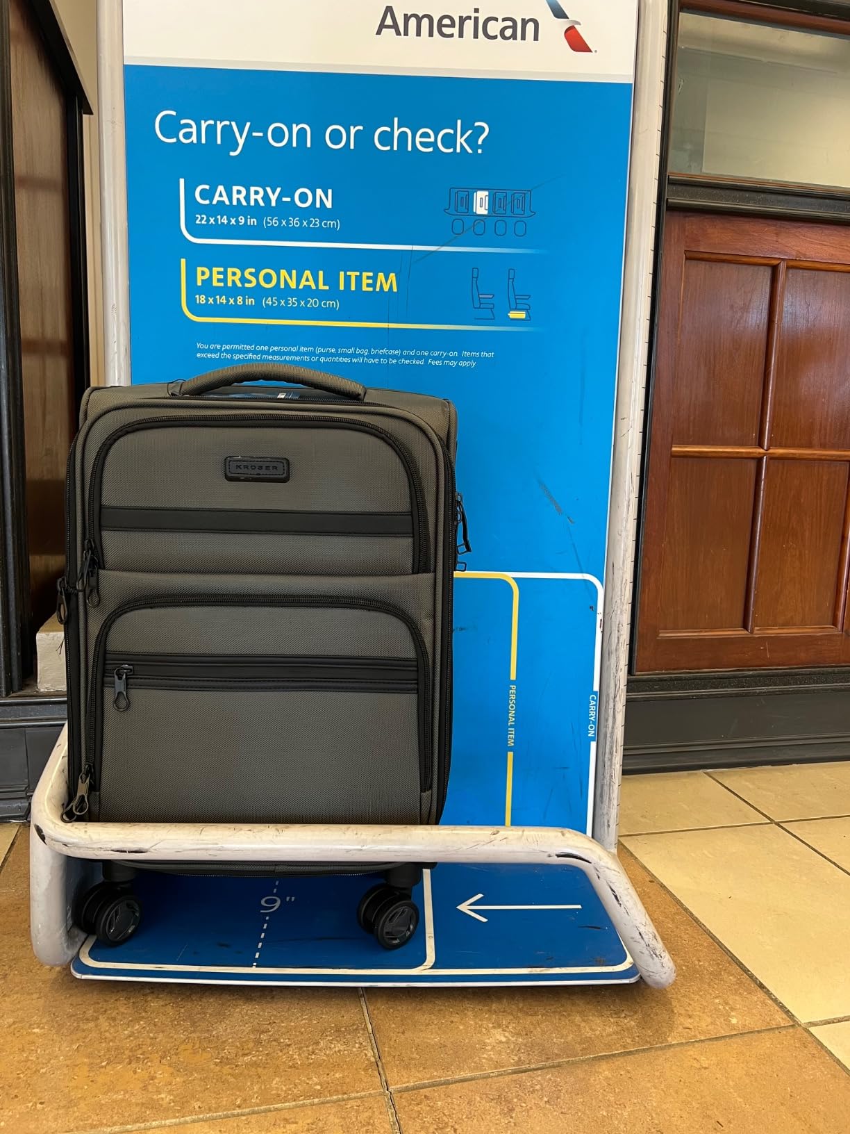 KROSER Softside Expandable Carry On Luggage with Front Business Pockets, 20 Inch Suitcases with Spinner Wheels & Built-in TSA Lock, Durable Suitcase Rolling Luggage with USB Port, Navy customer photo 1