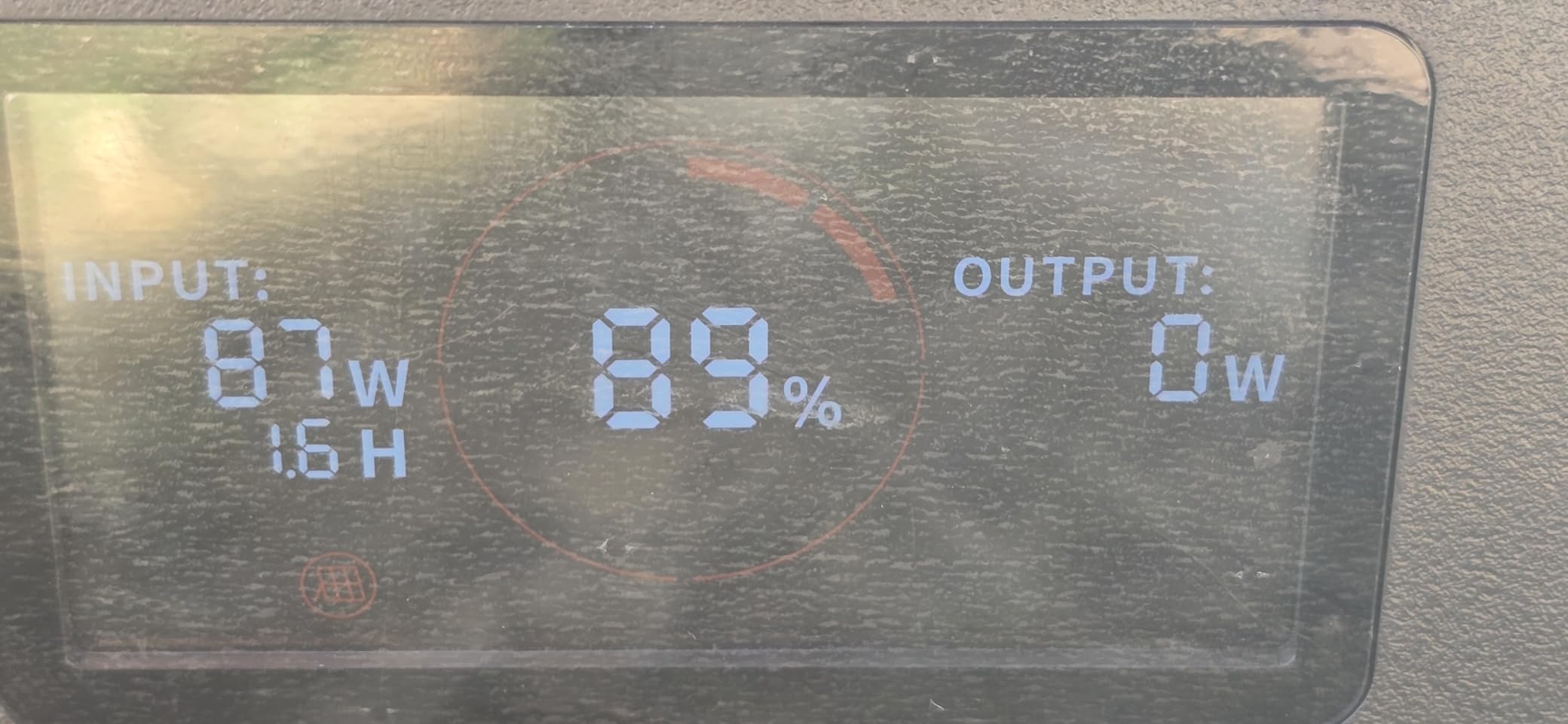 ZOUPW 100W Portable Solar Panel, Foldable Tempered Glass Solar Panel Kit with 20A PWM Controller for 12V Battery&Power Station, IP68 Waterproof 23.5% Efficiency customer photo 1