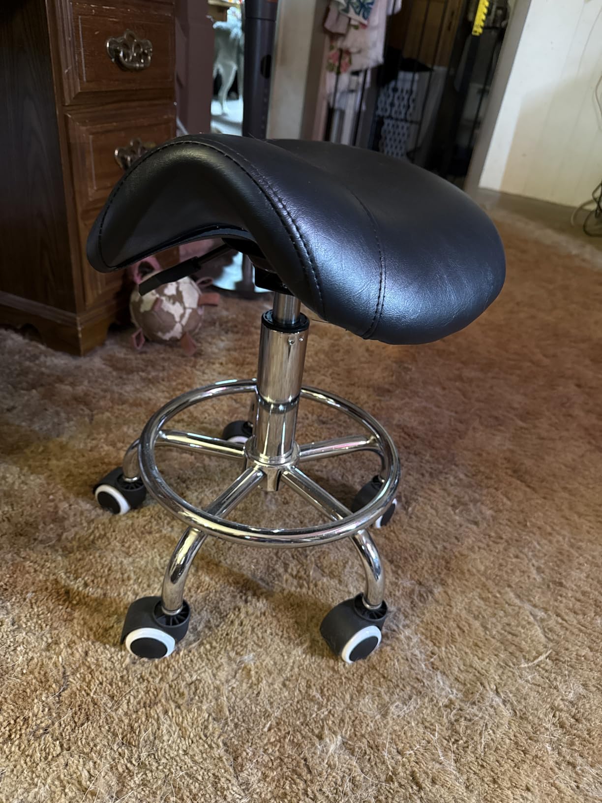 YEEZEE Saddle Stool Ergonomic- Comfortable Rolling Saddle Stool with Wide Thick Saddle Seat Padding, Swivel Adjustable Saddle Chair with Wheels and Ring Pedal for Medical Massage Salon (Dark Black) customer photo 1
