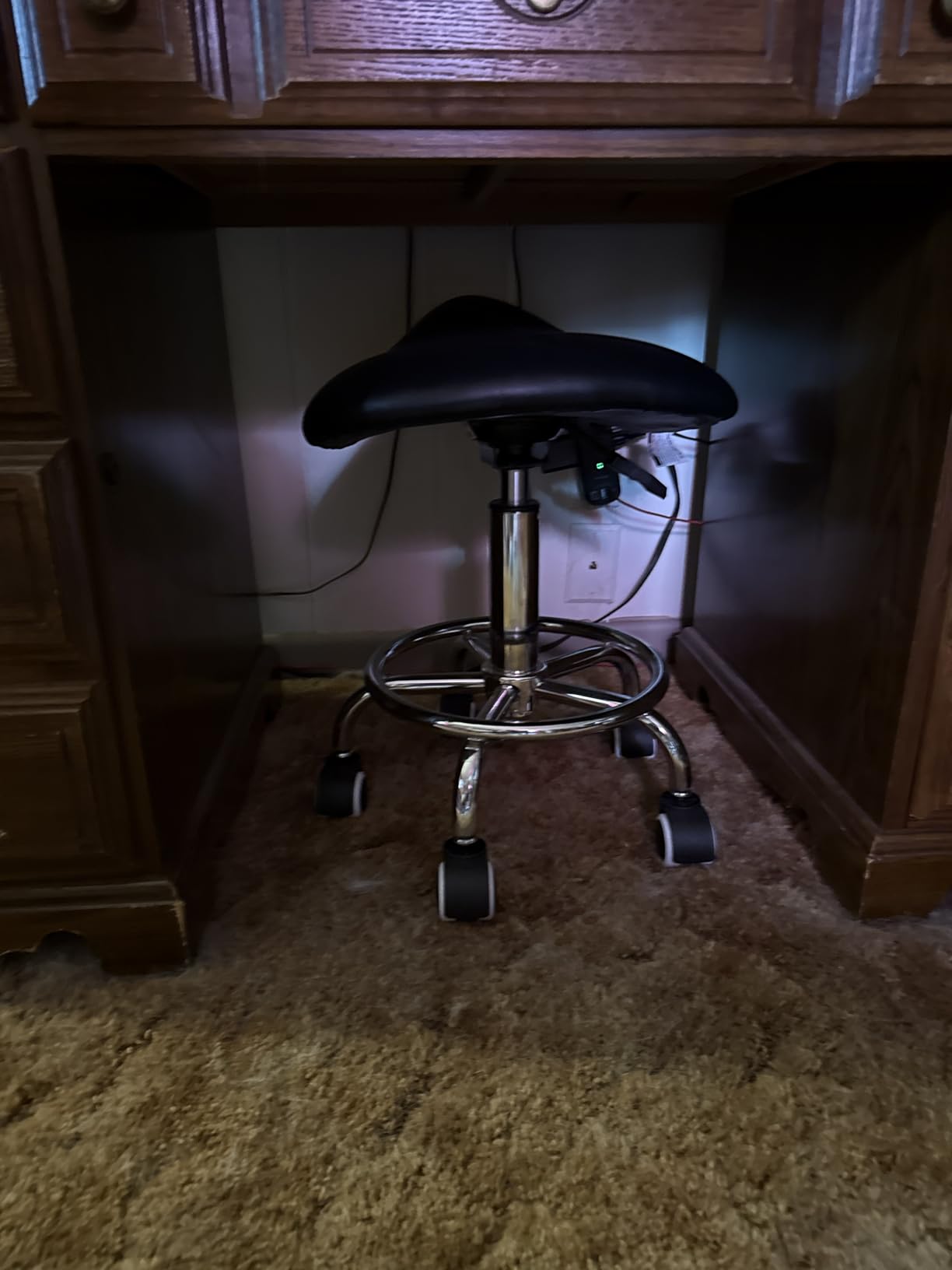 YEEZEE Saddle Stool Ergonomic- Comfortable Rolling Saddle Stool with Wide Thick Saddle Seat Padding, Swivel Adjustable Saddle Chair with Wheels and Ring Pedal for Medical Massage Salon (Dark Black) customer photo 2