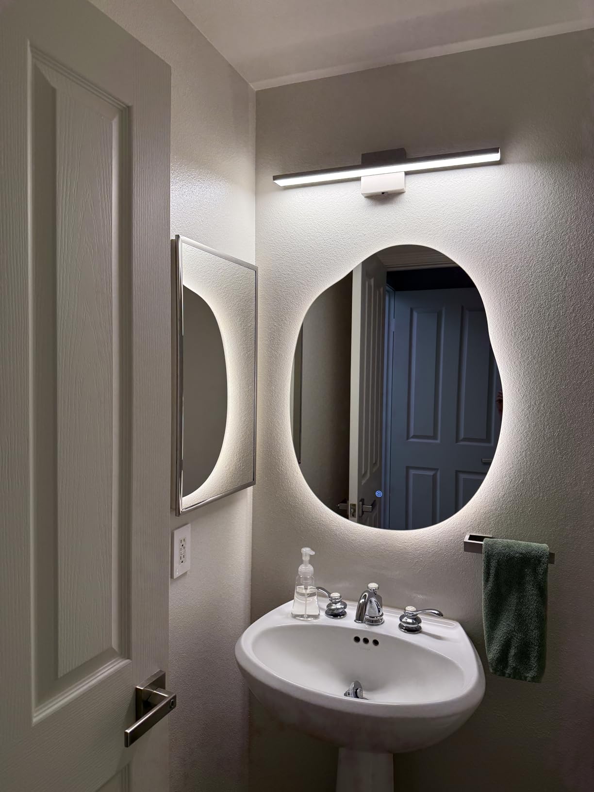 LOVESPEJO 30 Inch Round Backlit Bathroom Mirror with Lights, Circle LED Mirror for Bathroom, Fogless, Stepless Dimmable, 3 Color Changing, Memory, IP54, Shatter-Proof customer photo 2