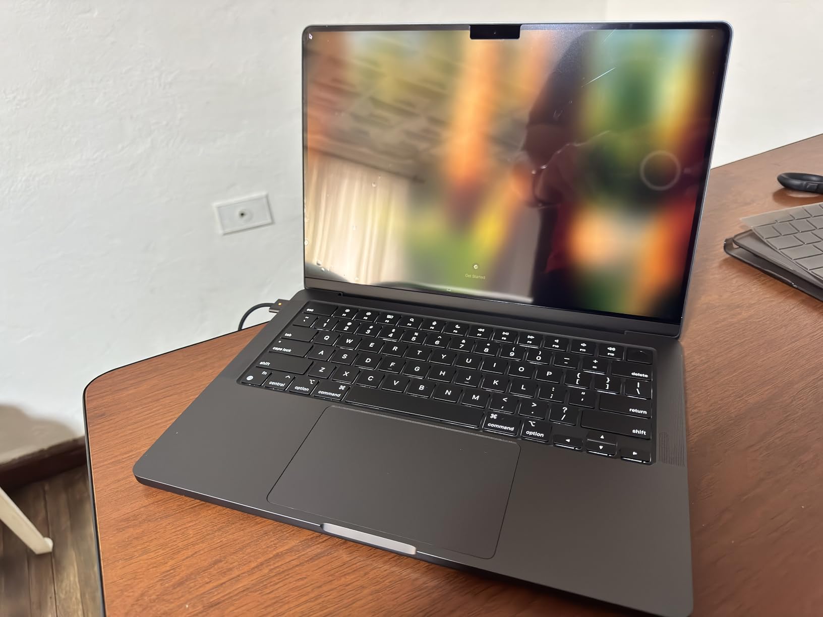 Apple 2024 MacBook Pro Laptop with M4 Pro, 12-core CPU, 16-core GPU: Built for Apple Intelligence 14.2-inch Liquid Retina XDR Display, 24GB Unified Memory, 512GB SSD Storage; Space Black customer photo 2