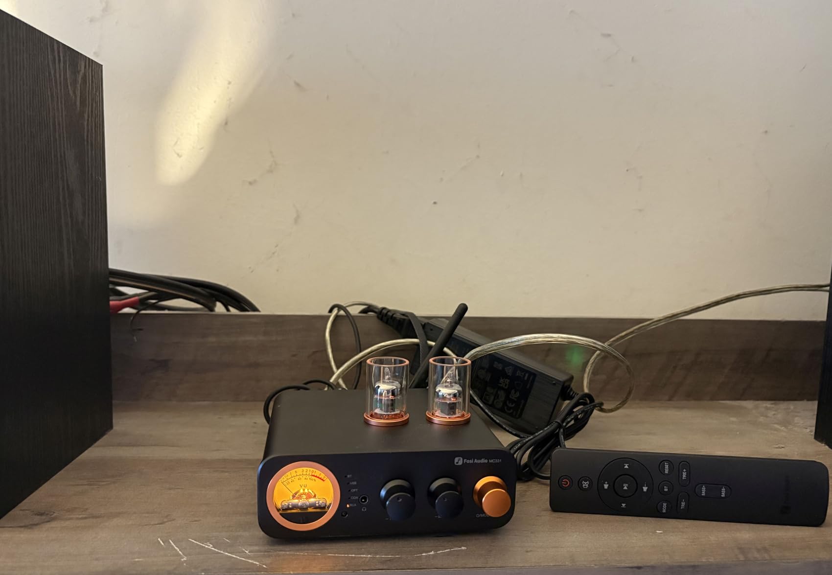 Fosi Audio MC331 Tube Integrated Amplifier with DAC, 2 Channel Home Audio Stereo Power Amp for HiFi Bookshelf Speakers/3.5mm Headphones customer photo 2
