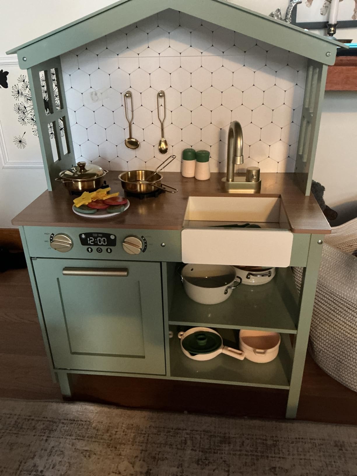 Best Choice Products Pretend Play Wooden Farmhouse Kitchen Set for Kids w/Toy Storage, Clicking Knobs, Windows, 5 Accessories Included - Sage customer photo 2