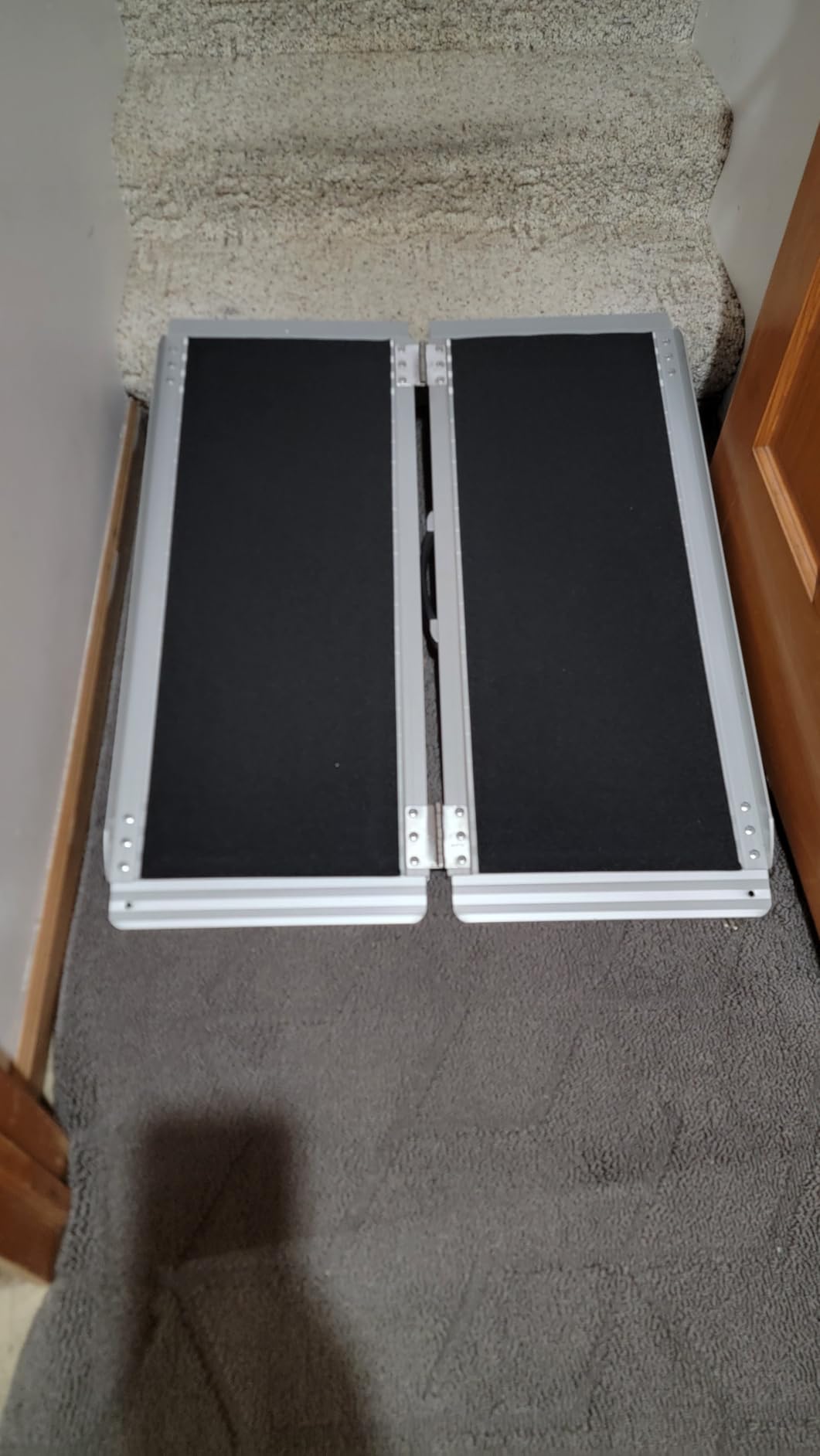 Portable Wheelchair Ramp 3FT,No-Slip Aluminum Folding Handicap Ramp 800lbs Load Capacaity,Wheel Chair ramp for Home Steps,Stairs,car customer photo 2