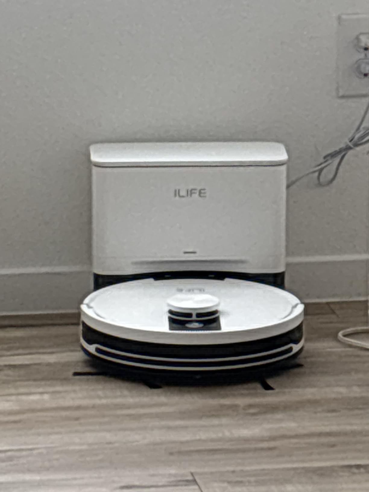 ILIFE A12 Pro Robot Vacuum and Mop Combo, Self Emptying Station for 60 Days, LiDAR Navigation, Home Mapping, No-Go Zones, 2.4G WiFi/App/Alexa/Remote Control customer photo 2