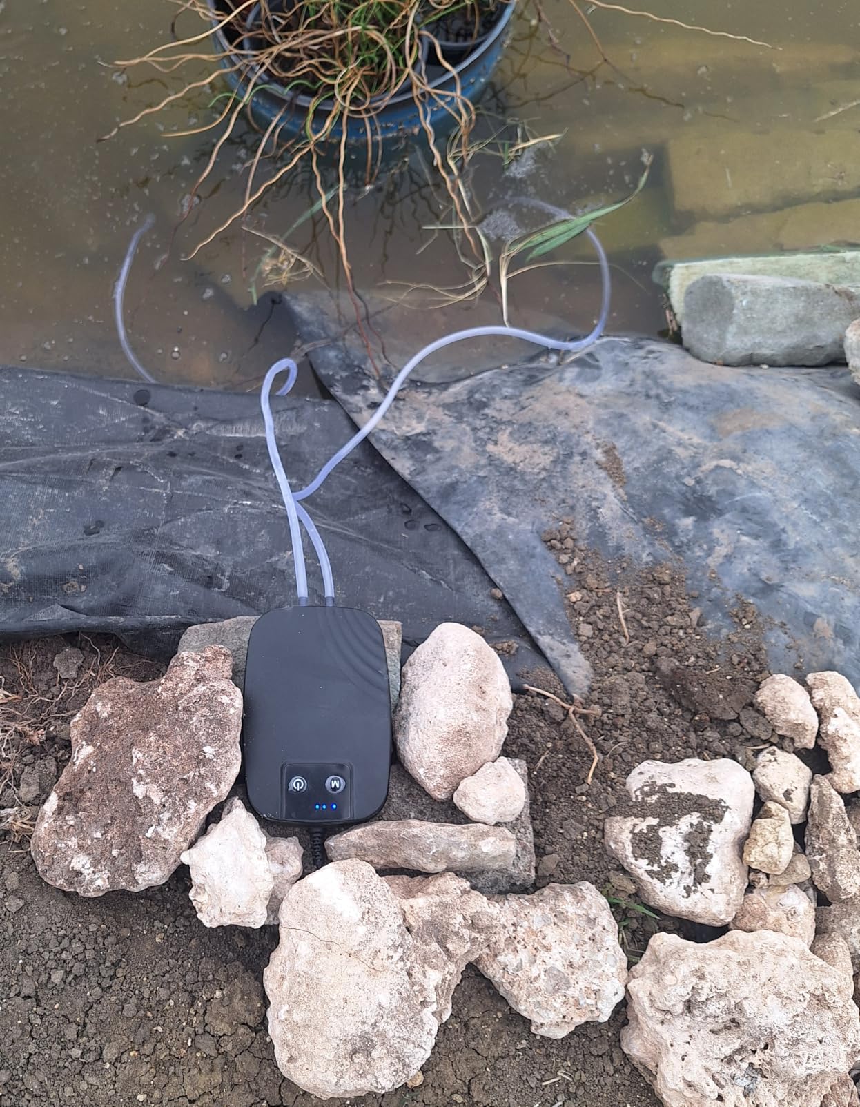 Biling 8W Solar Pond Aerator, 4400mAh Battery Backup Solar Aerator for Pond, 3 Working Modes Solar Air Pump for Outdoor Small Pond Fish Tank customer photo 1
