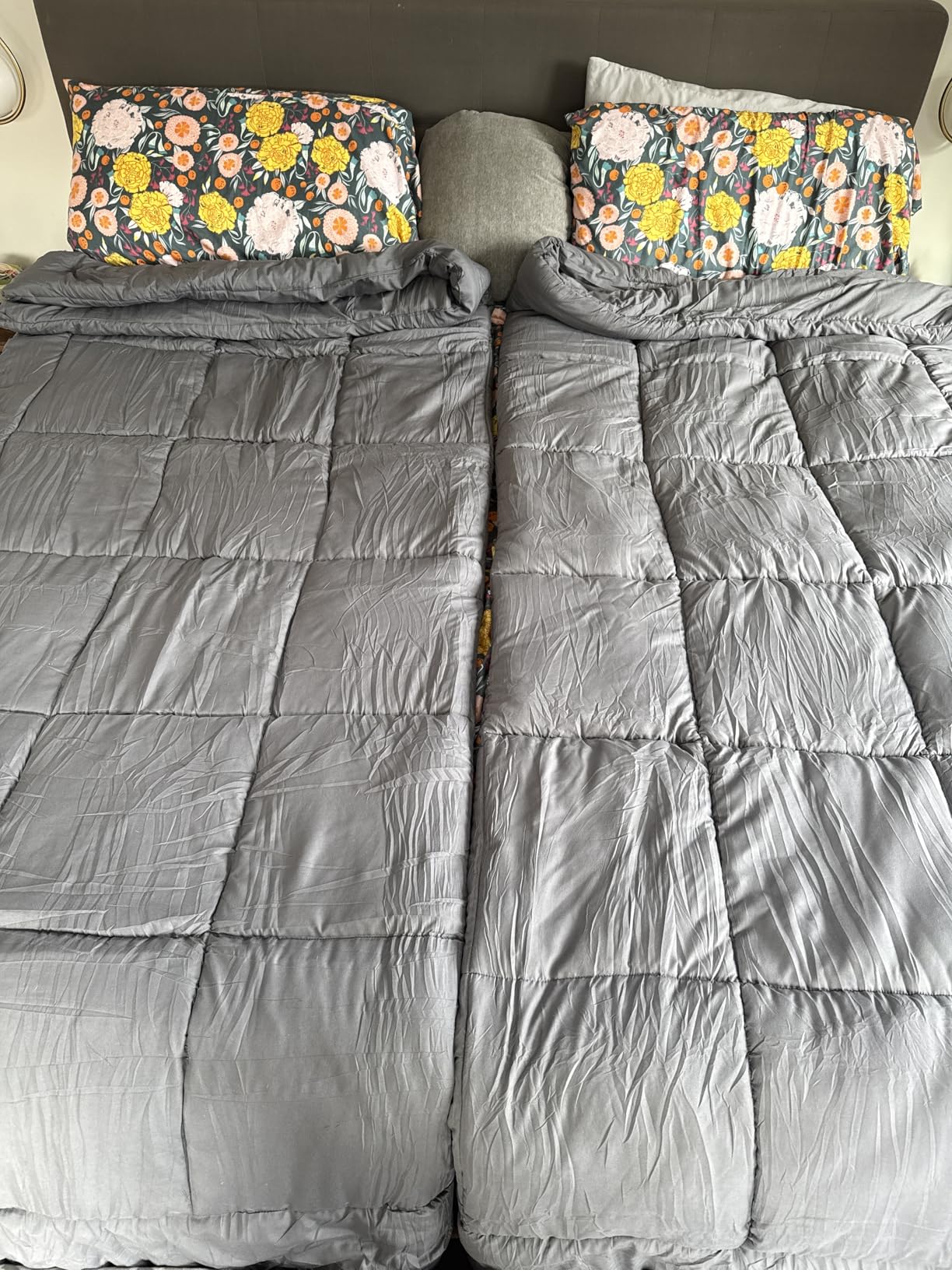 Bedsure Comforter Duvet Insert - Quilted Comforters King Size, All Season Duvet, GentleSoft Down Alternative Bedding, with 8 Tabs, Cream, King 90 x 102 Inches customer photo 1