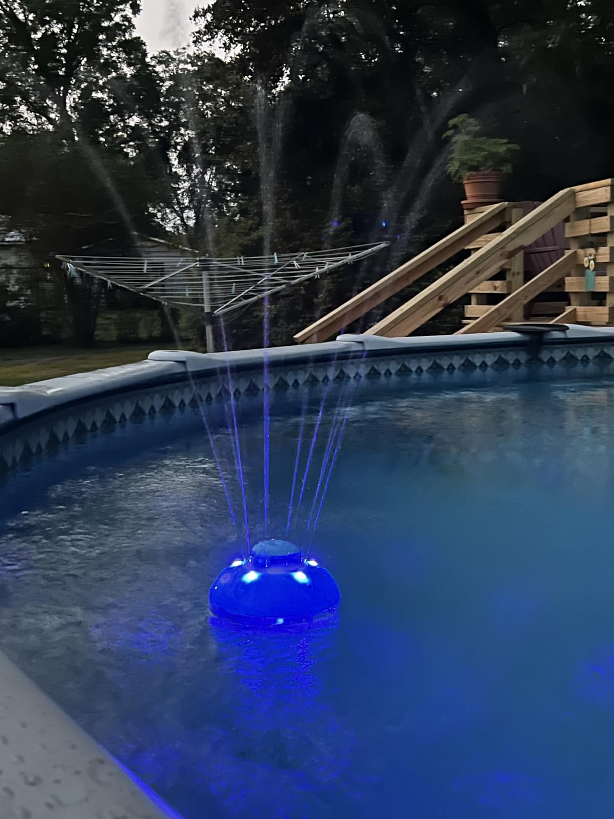 Blufree Bluetooth Pool Speaker w/Colorful Pool Fountain Light, 3 in 1 Floating Pool Speaker customer photo 2