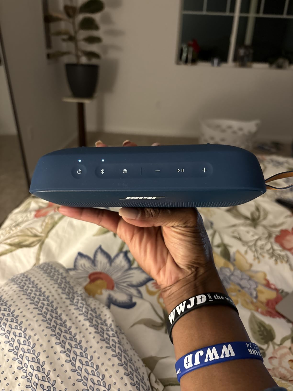 Bose SoundLink Flex Bluetooth Speaker (2nd Gen) - Portable Outdoor Speaker with Hi-Fi Audio, Waterproof and Dustproof, USB-C, Up to 12 Hours Battery Life, Twilight Blue - Limited Edition Color customer photo 1