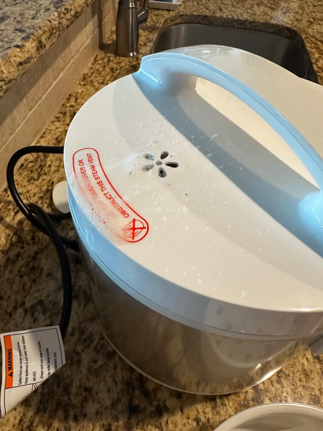 TOSHIBA Rice Cooker & Steamer Simple 5.5 Cup(Uncooked) with Steaming Basket, Removable Non-Stick Inner Pot & Inner Lid, for Soups, Stews, Grains&Oatmeal, One Touch&Keep Warm Function, Silvery White customer photo 1