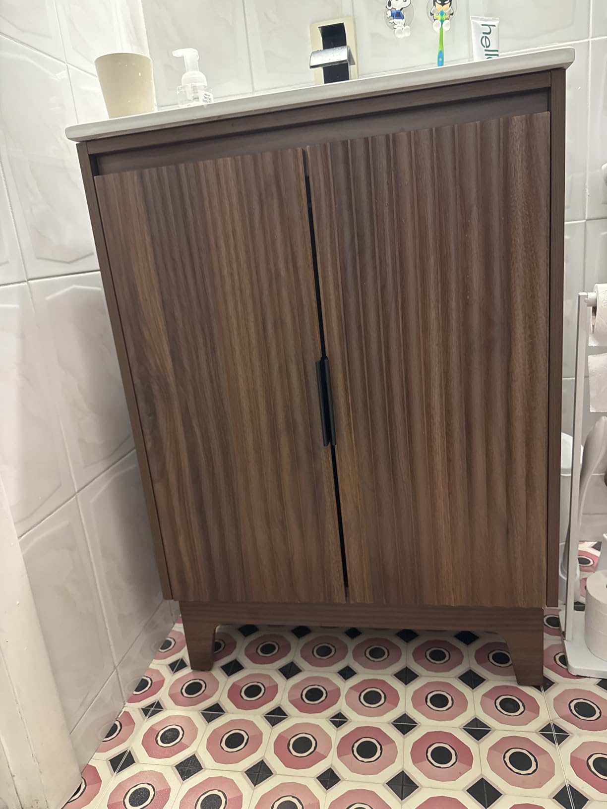 VINGLI 24 Inch Bathroom Vanity with Sink, Mid-Century Modern Vanity with Ceramic Basin and Fluted Soft-Close Doors customer photo 1