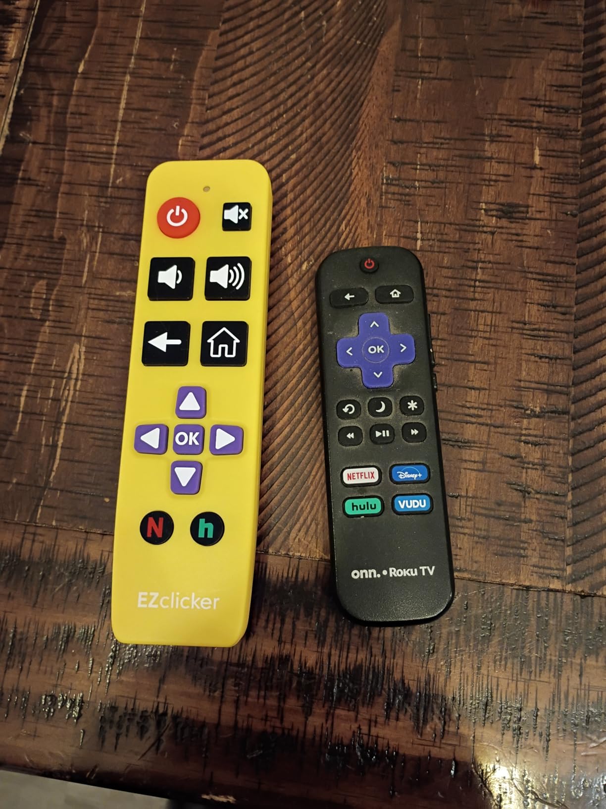Roku Replacement TV Remote Compatible with Roku TV's ONLY (Black) Big Button TV Remote Control, Simple and Easy to Use, NOT Compatible with Roku Stick or Box (2xAAA Batteries not Included) customer photo 1