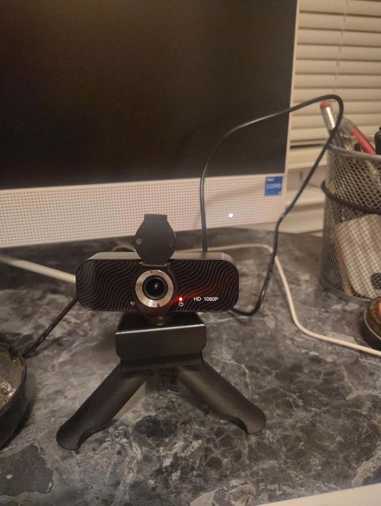 Gohero Full HD 1080P Video Webcam, Noise Cancellation, Privacy Cover, Wide-Angle Lens, Auto Light Correction customer photo 1
