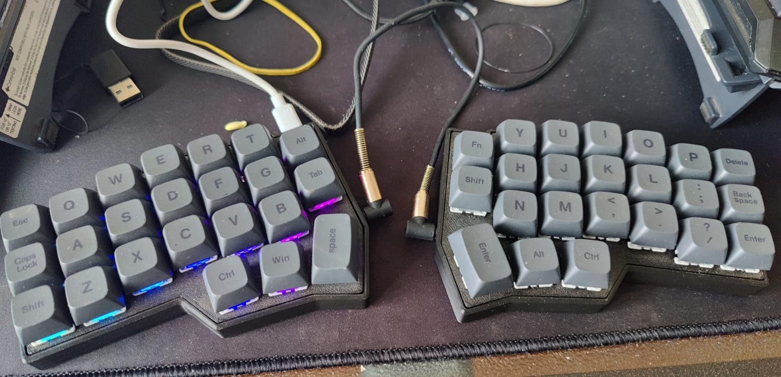 YIVU CORNE V4 Wired Split Mechanical Keyboard, 40% 3x6 Ortholinear Layout, Ergonomic Support, QMK/Vial Programmable, Hot-swappable RGB Gaming Keyboard customer photo 2