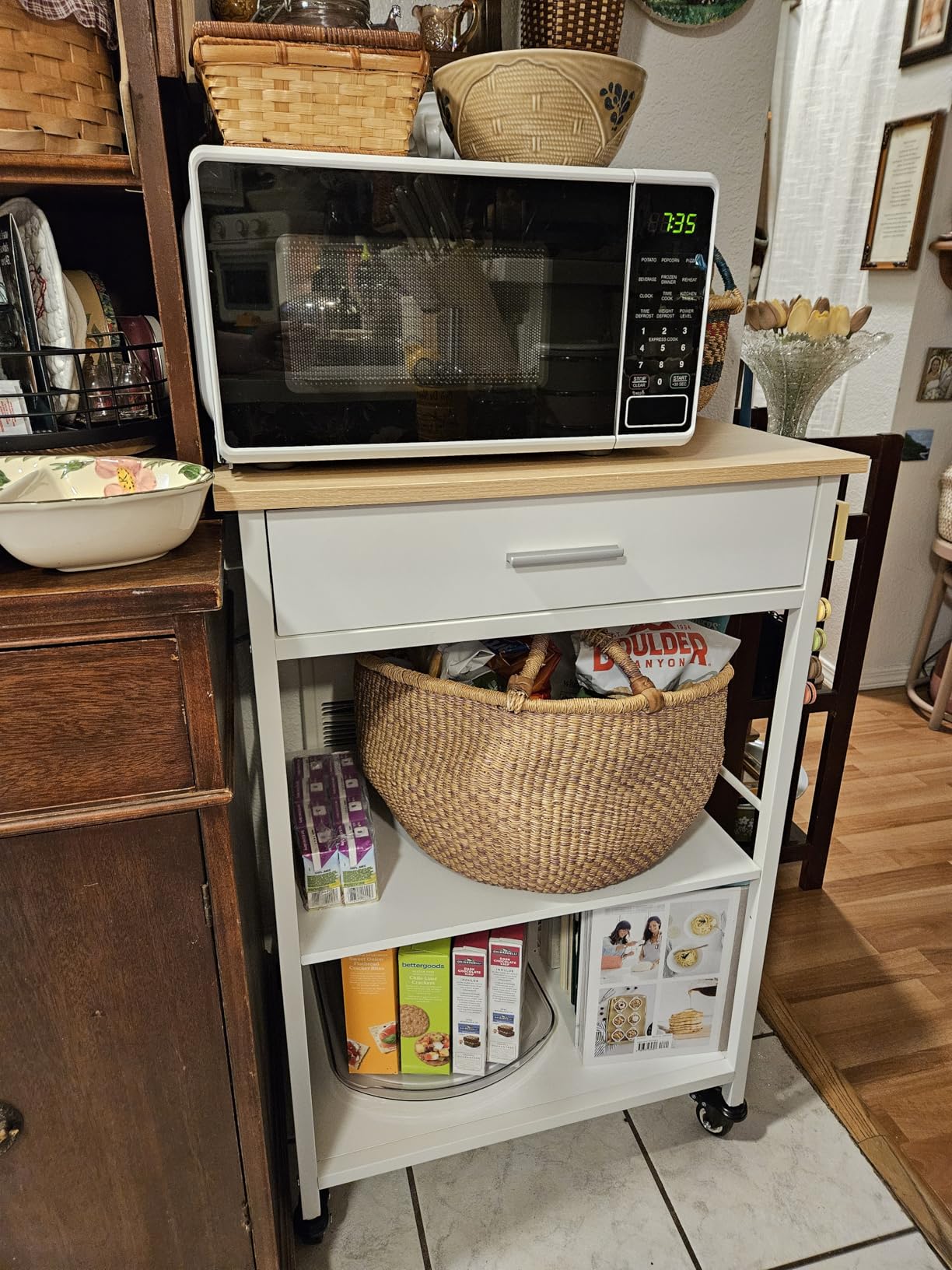 VASAGLE Kitchen Rolling Island, Mobile Kitchen Cart with Storage on Wheels, 17.7 x 23.6 x 35.4 Inches, Drawer, 2 Hooks, for Dining Room, Oak Beige and Matte White UKKI007Y01 customer photo 2