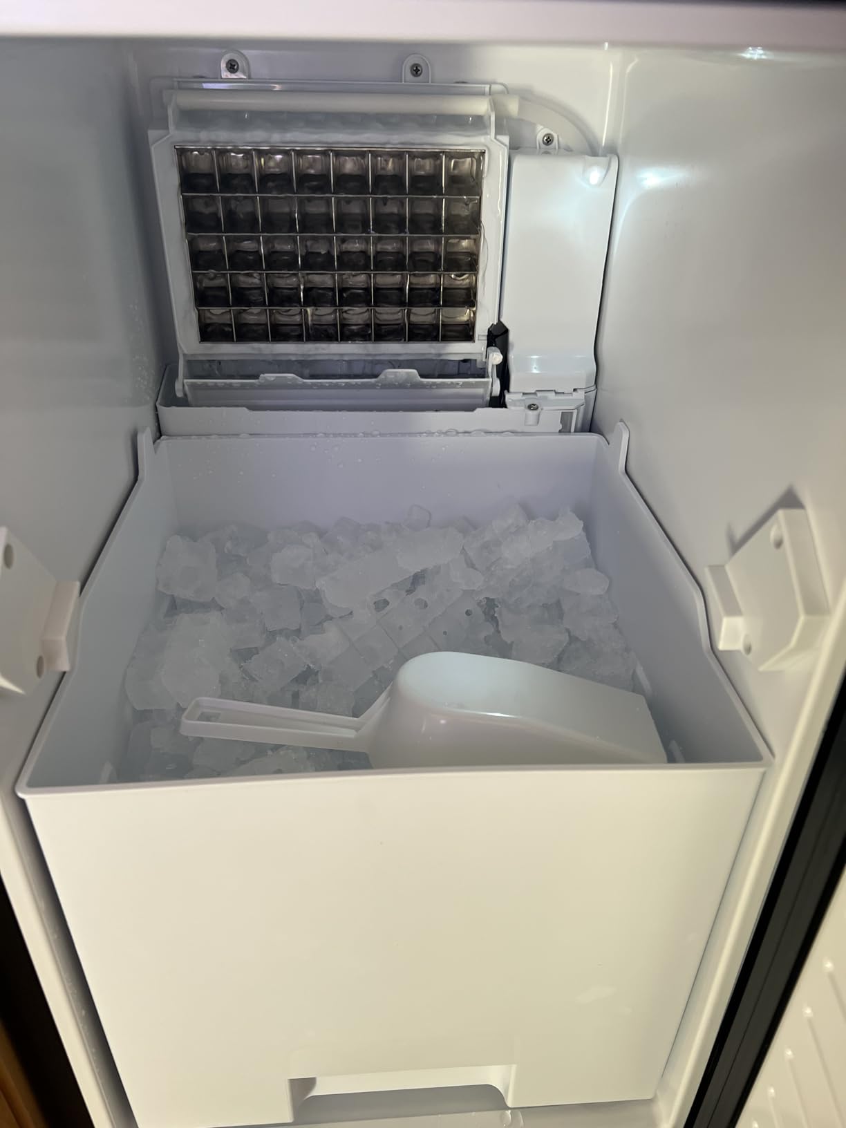 ICYGLEE Commercial Under Counter Ice Maker Machine with Drain Pump, 100Lbs/Day with 24lbs Storage, Built-in Freestanding Ice Maker, Self-Cleaning, 24H Timer, for Commercial & Home Use. (Stainless) customer photo 1
