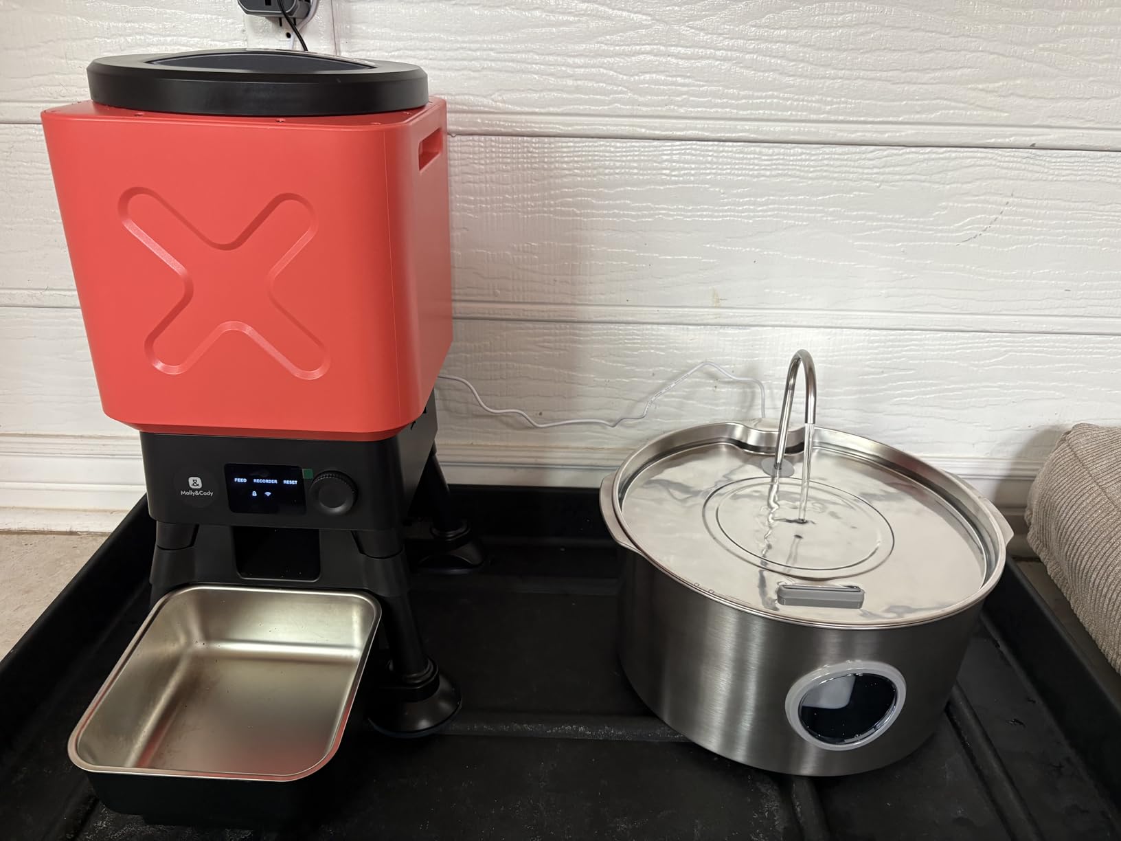 Automatic Dog Feeder for Large Dogs, 14L Capacity, Remote Feeding, Anti-Blockage System, Timed Auto Dog Food Dispenser, 2.4G WiFi App Control, Dual Power Supply,Stainless Steel Bowl customer photo 2