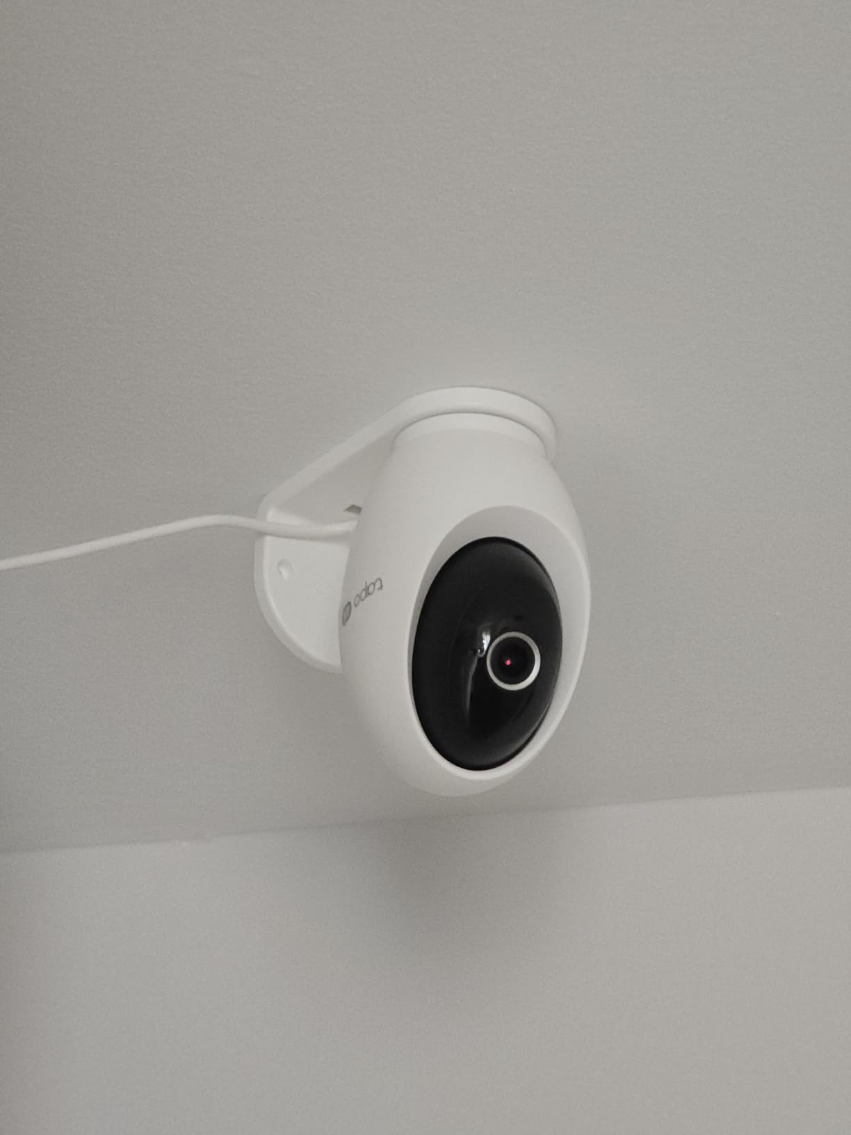 Tapo 4K Indoor Pan/Tilt Wired Security Camera - Works as a Baby Monitor, Person/Pet Detection, Facial Recognition, 360° AI Motion Tracking, Subscription-Free Local Storage or Optional Cloud, C260 customer photo 1