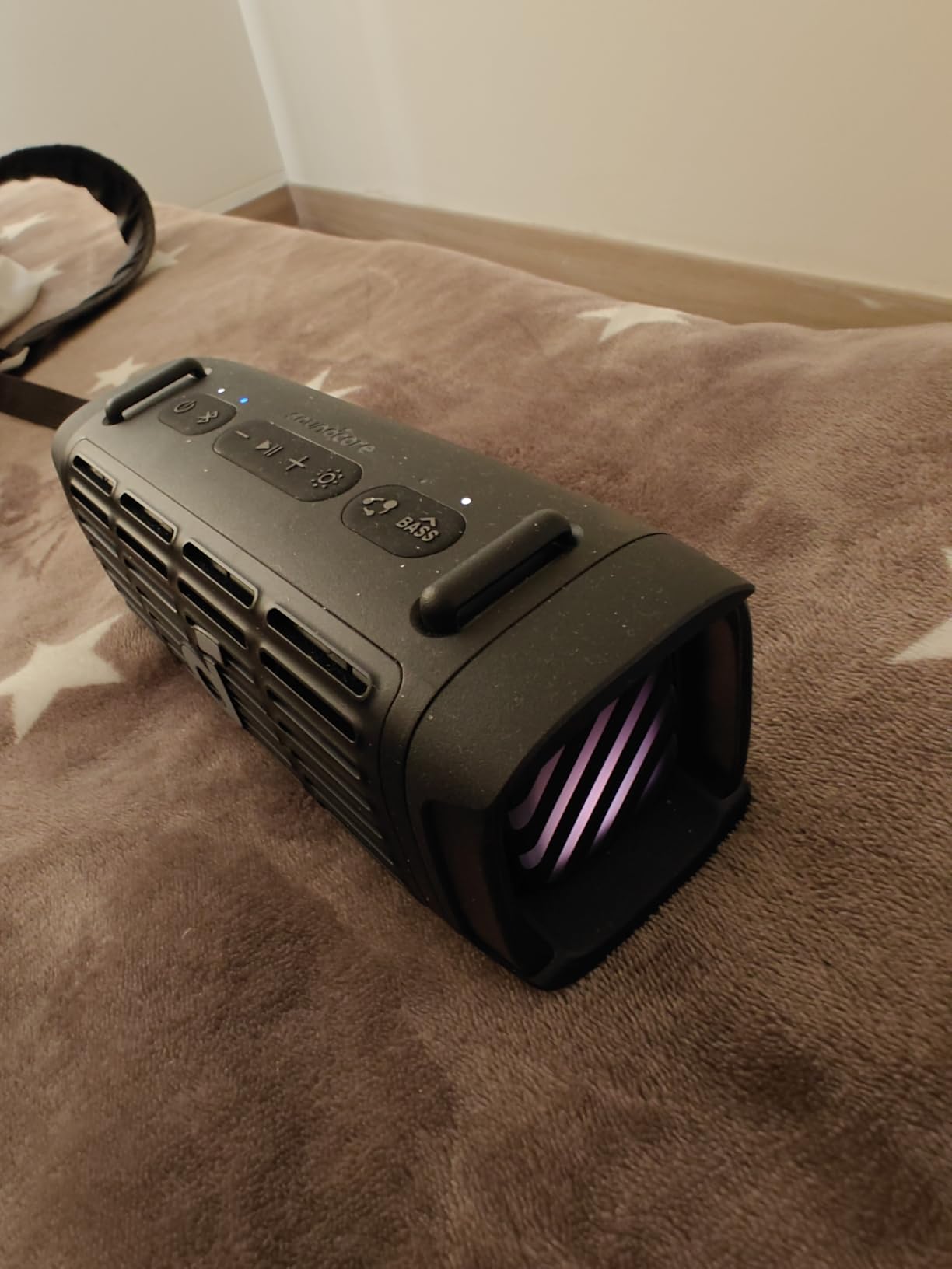 Soundcore Boom 3i by Anker, Compact Outdoor Speaker, IP68 Waterproof, Floating Playback customer photo 2
