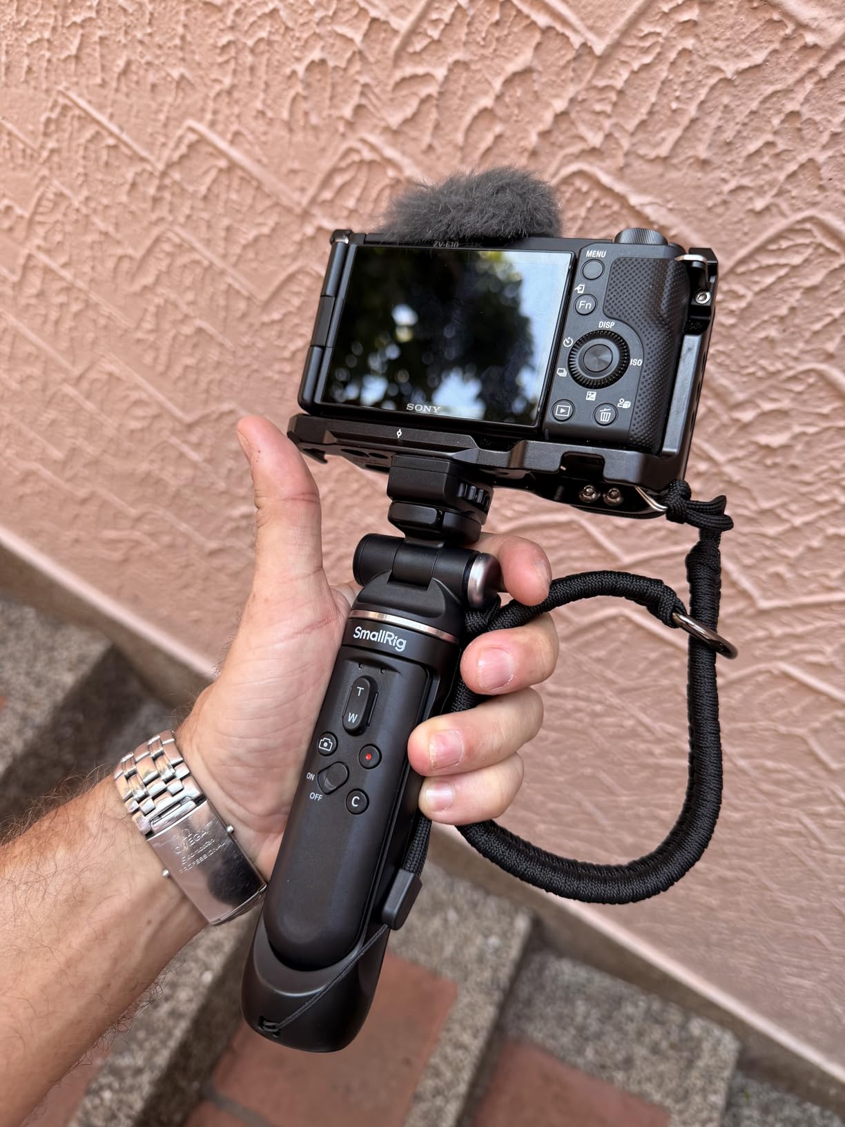 SMALLRIG Camera Remote Control Wireless Shutter Commander for Sony for Canon for Nikon Camera, fits for A7 IV, A7R V, A7R IV, A7R III, A7S III, A6700, FX3, A7CR, A7C II, ZV-E10, R5, R6, R7, R8-5207 customer photo 2