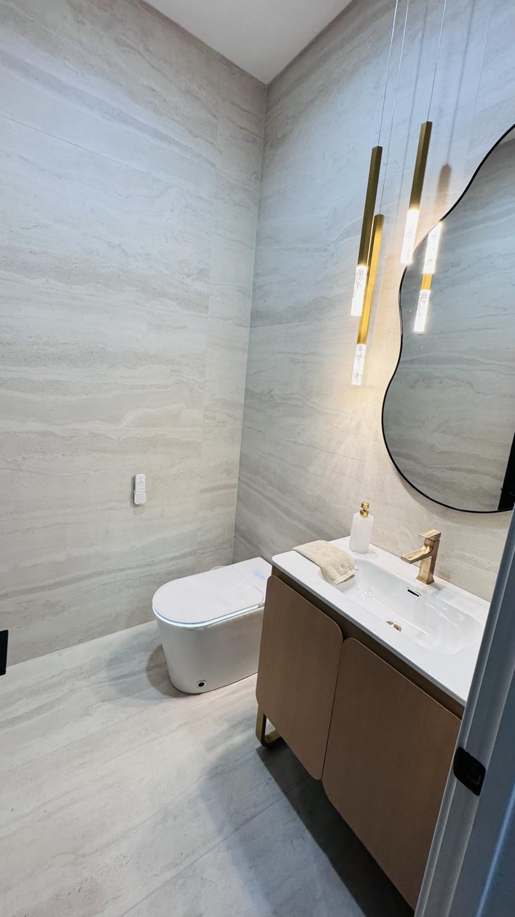 Luxury Smart Toilet with Foam Shield Auto-Open/Close Lid, One Piece Bidet Toilet Heated Seat for Bathrooms, Multiple Cleaning Modes, Aromatic Spray, Air Purification, Smart Foot Sensor customer photo 2