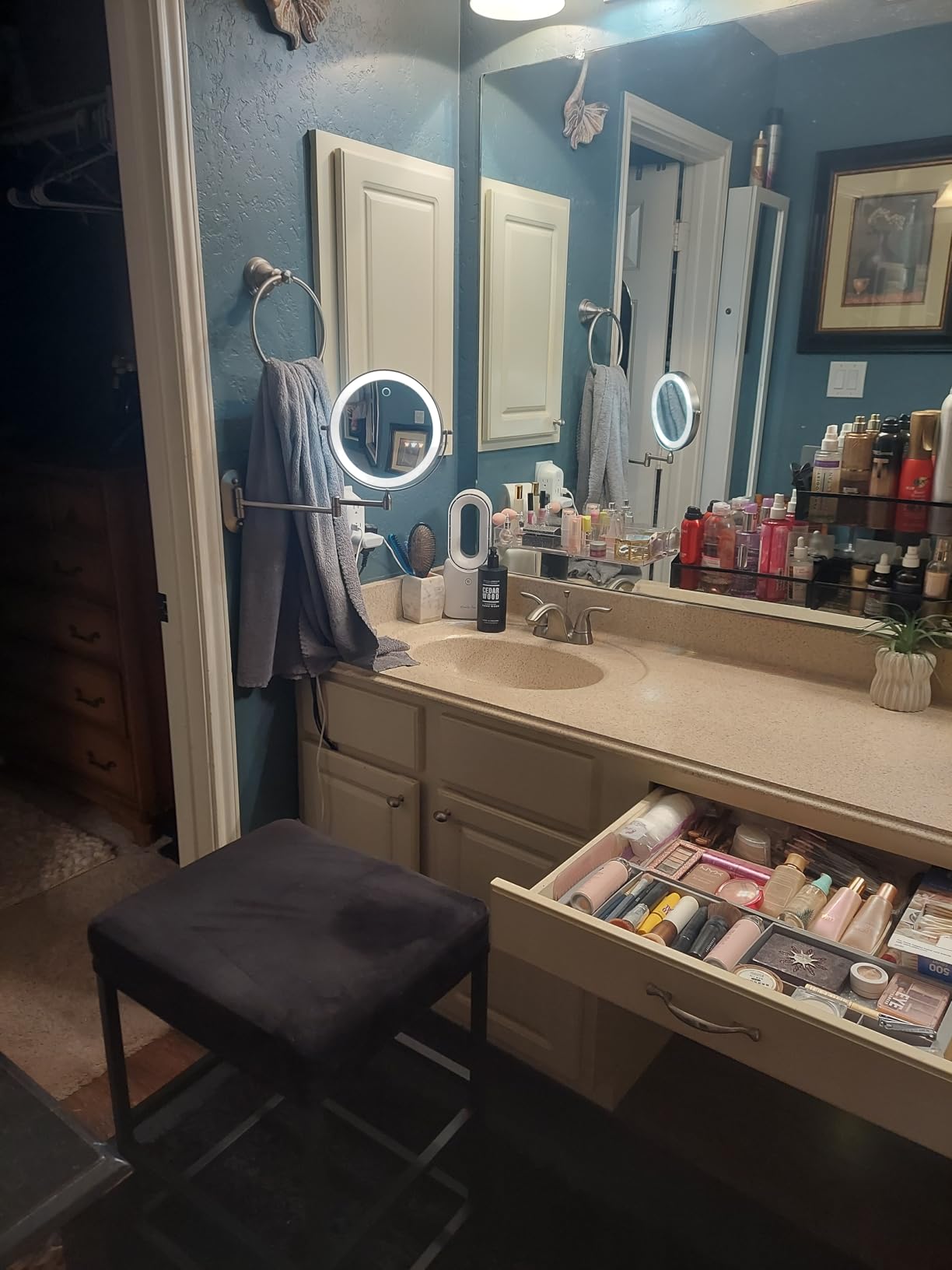 Auxmir 1X/30X Wall Mounted Lighted Makeup Mirror, 8