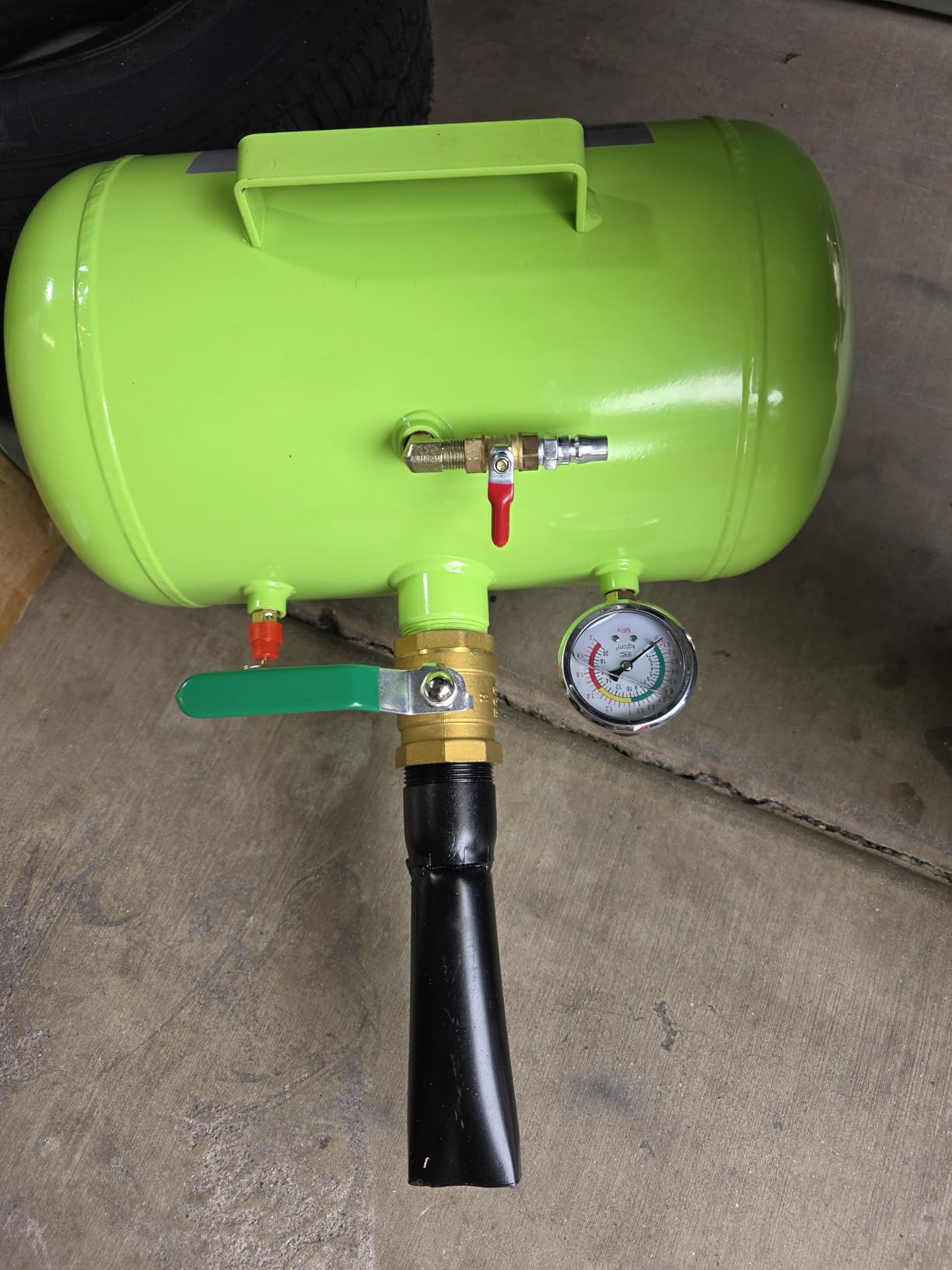 TUFFIOM 5 Gallon Air Tire Bead Blaster Seater w/Pressure Gauge & Handle, Wheel Seating Tool Inflator Tank for Truck ATV, 85-116PSI Operating Pressure, Green customer photo 2