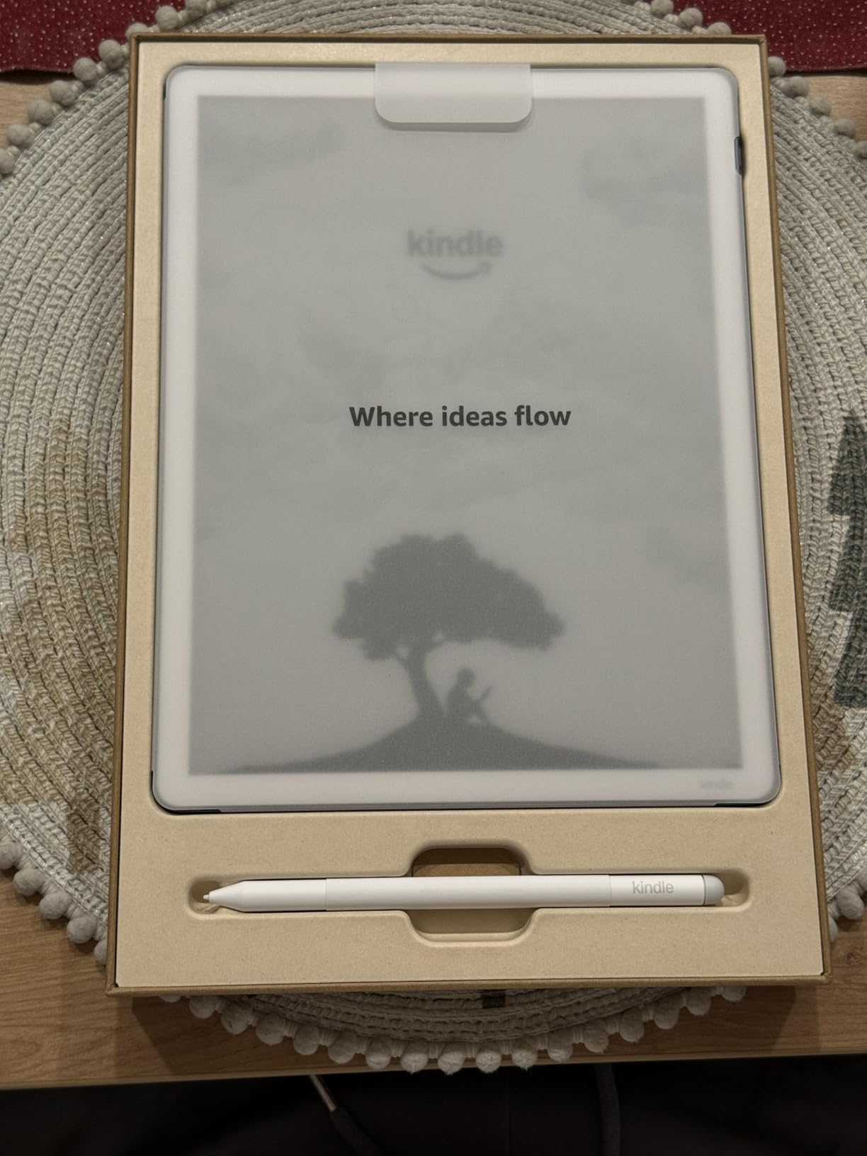 Kindle Scribe 64GB (newest model) - 11 inch paper-like display with front light - Thinner, lighter, faster - Write in notebooks, documents, and books. Includes Premium Pen - Graphite customer photo 2